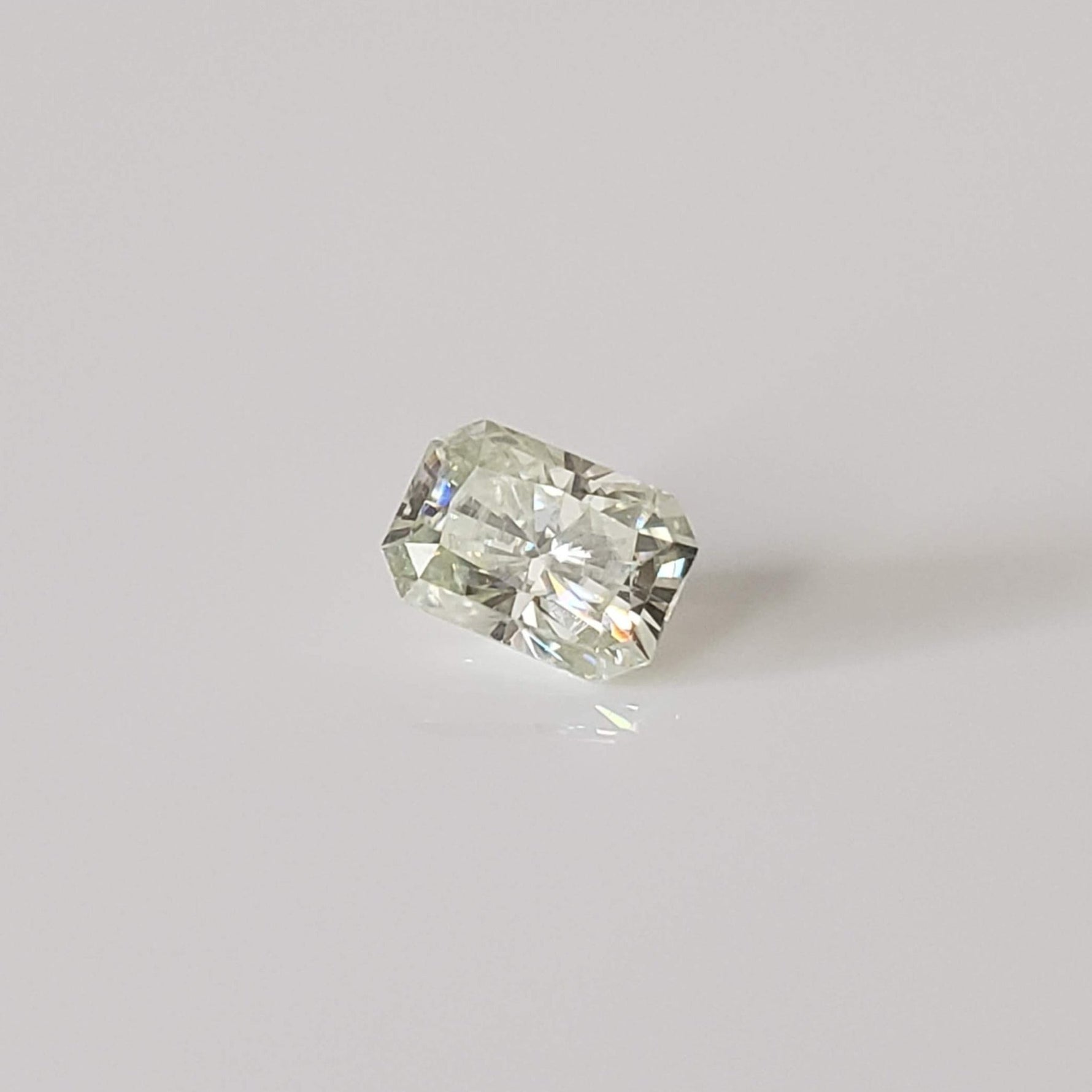  Moissanite | Octagon Cut | White | 7x5mm | SO24 1