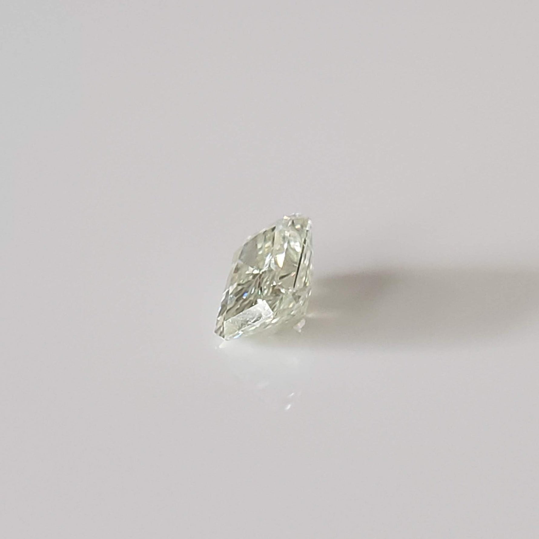  Moissanite | Octagon Cut | White | 7x5mm | SO24 3