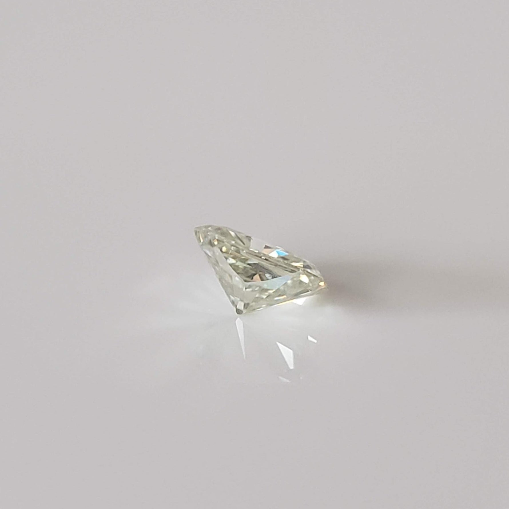  Moissanite | Octagon Cut | White | 7x5mm | SO24 4