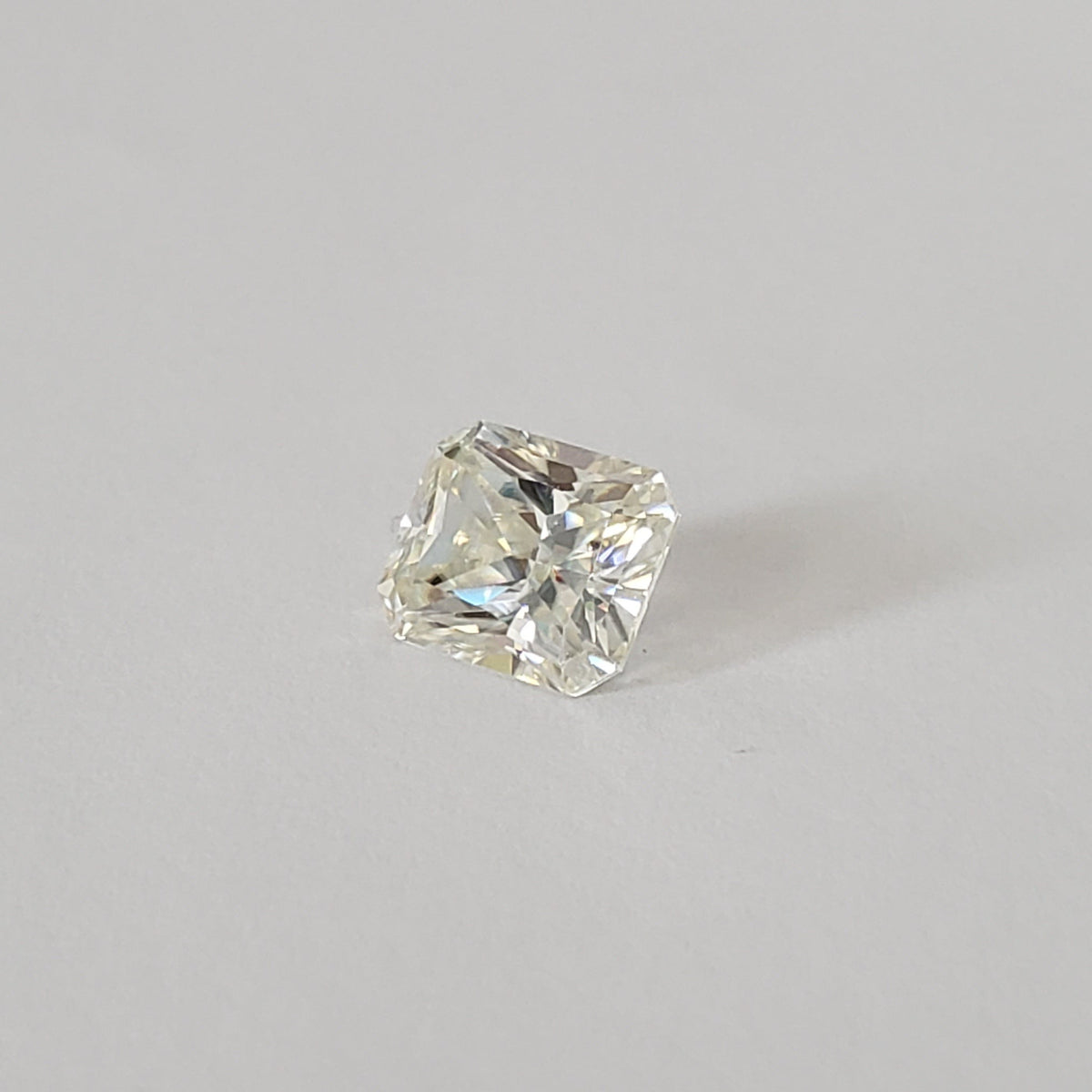  Moissanite | Octagon Cut | White | 9x7mm | SO24 6