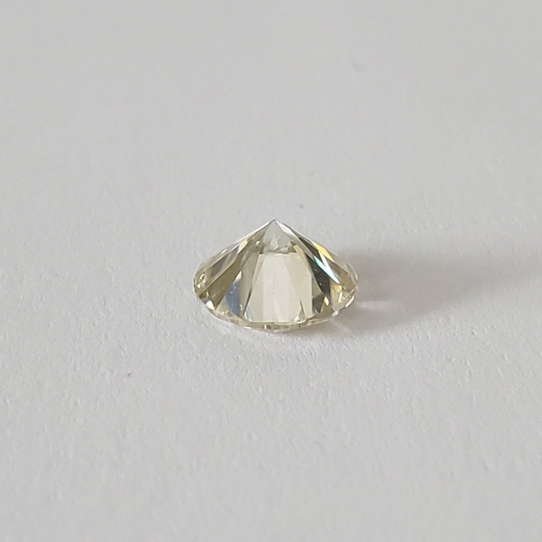  Moissanite | Round Diamond Cut | White | 7mm | SO24 5