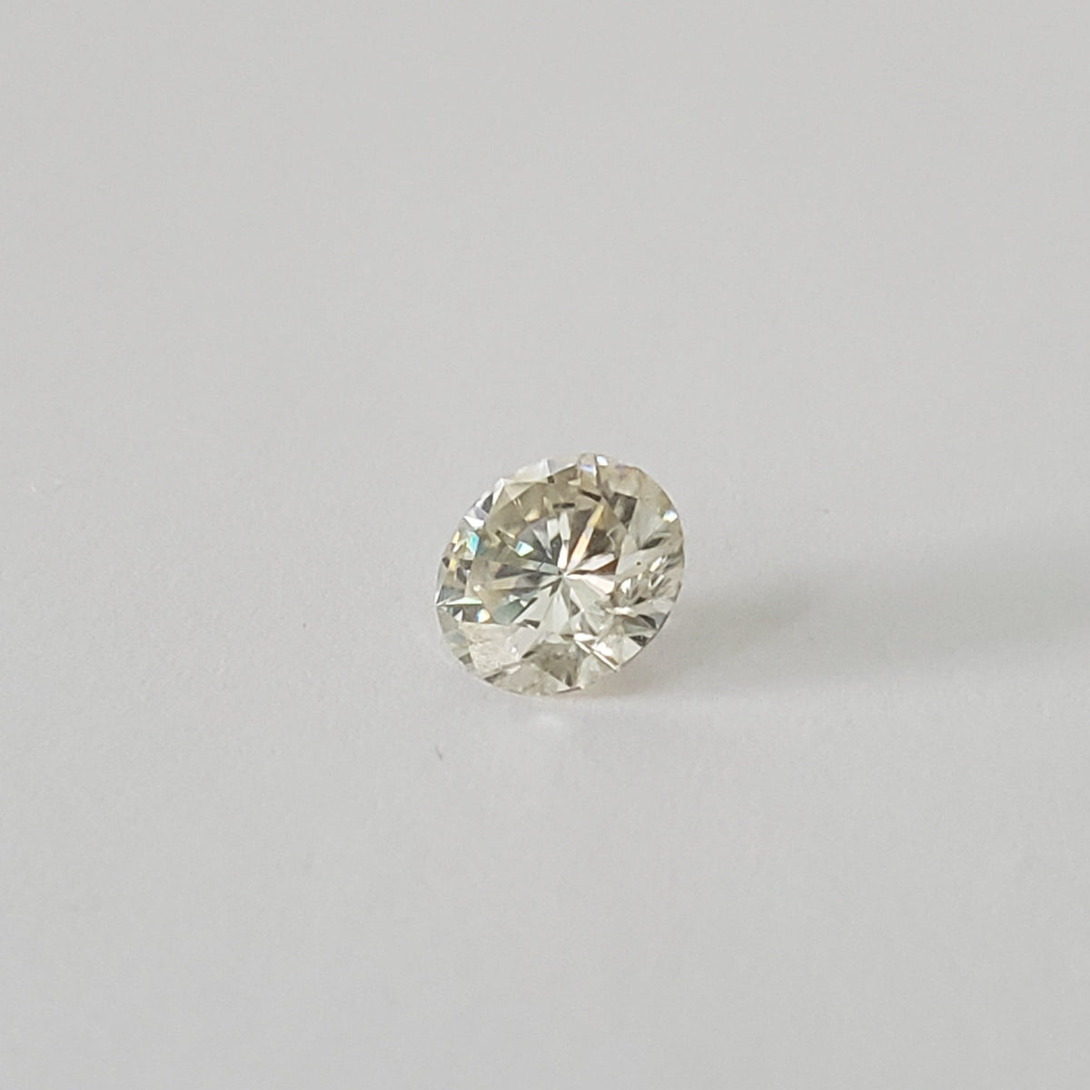  Moissanite | Round Diamond Cut | White | 7mm | SO24 3