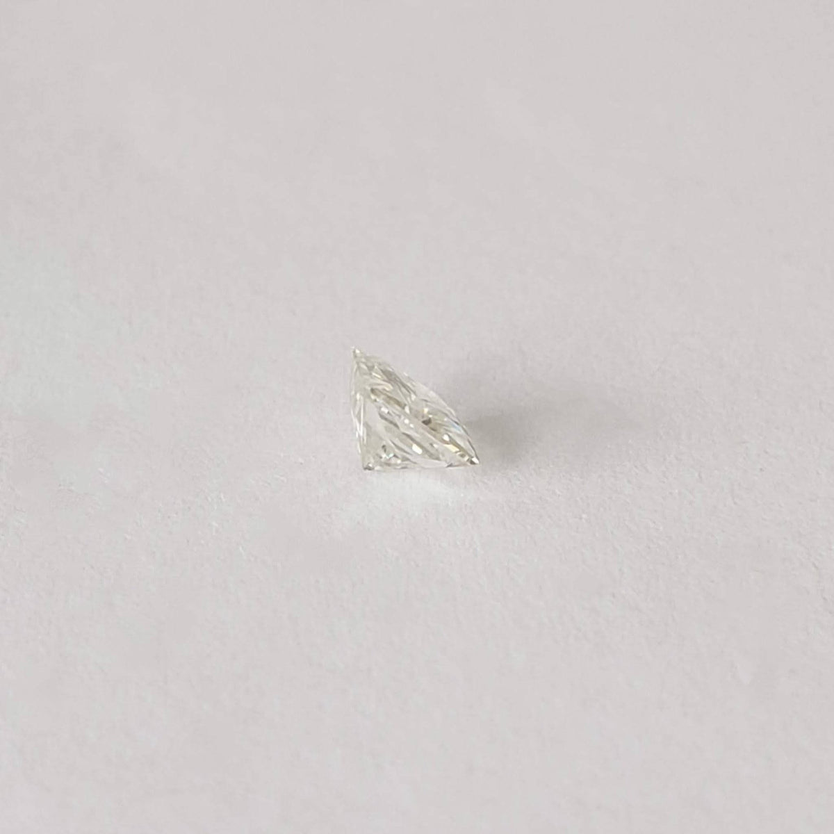  Moissanite | Square Cut | White | 3.9mm | SO24 2