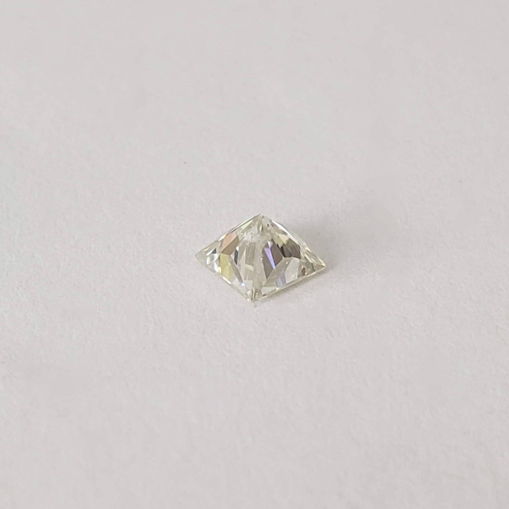  Moissanite | Square Cut | White | 3.9mm | SO24 4