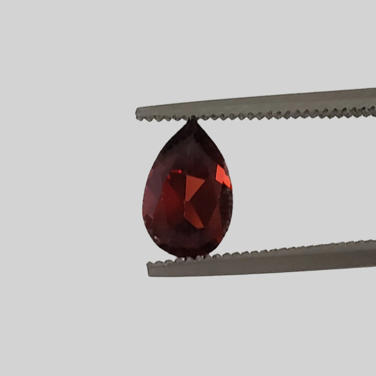  Mozambique Garnet | Pear Shape Cut | Orange Red | 7.7x5mm 1.1ct 1