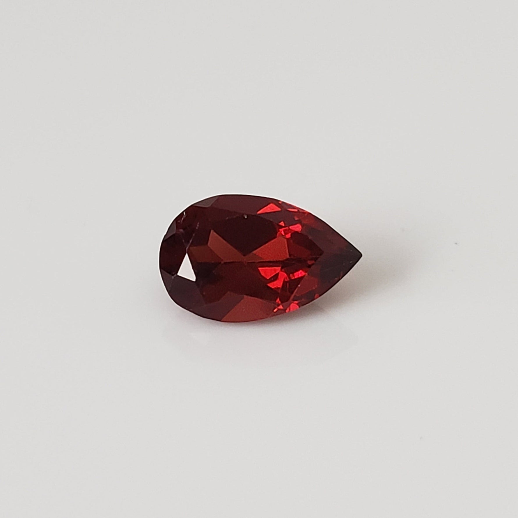  Mozambique Garnet | Pear Shape Cut | Orange Red | 7.7x5mm 1.1ct 4