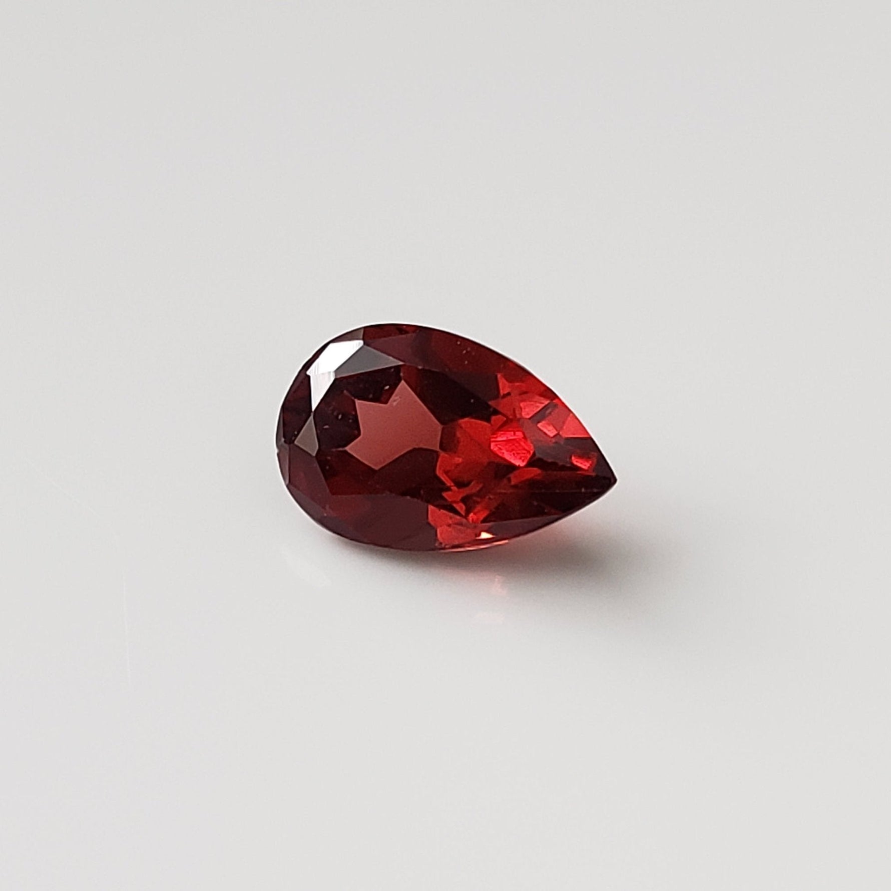  Mozambique Garnet | Pear Shape Cut | Orange Red | 8x5mm 1.1ct 2