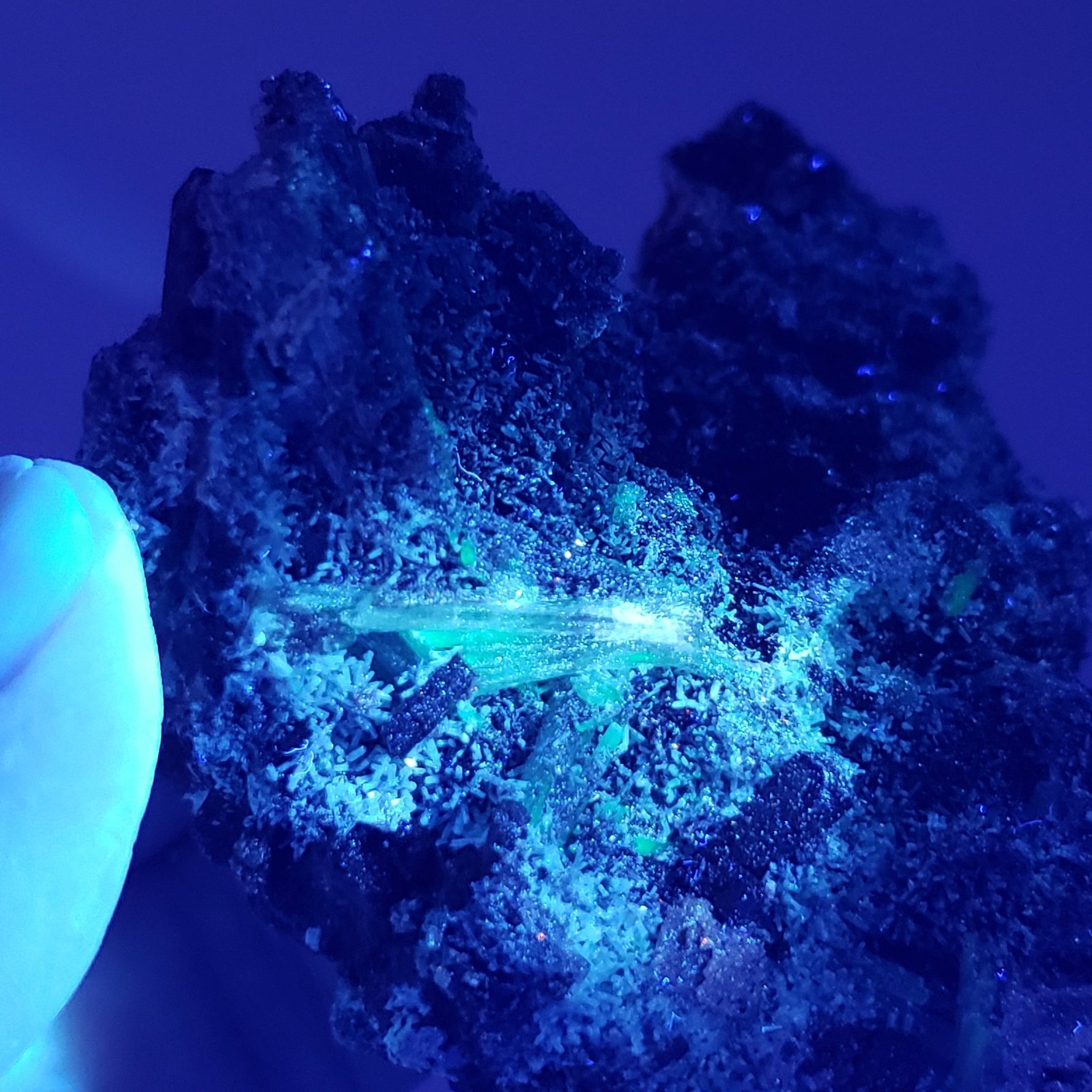  Natrolite Crystals | 104.5 grams | Mont Saint-Hilaire, Quebec, Canada | SO24 9