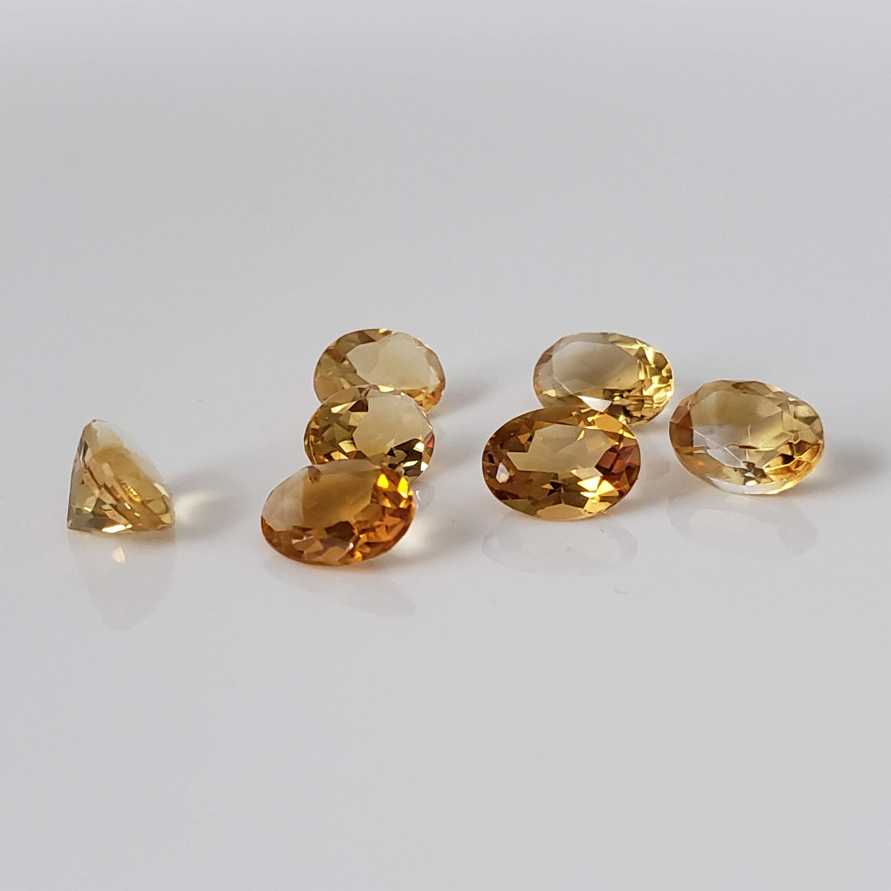  Olive Quartz | Oval Cut | Golden | 8x6mm 1