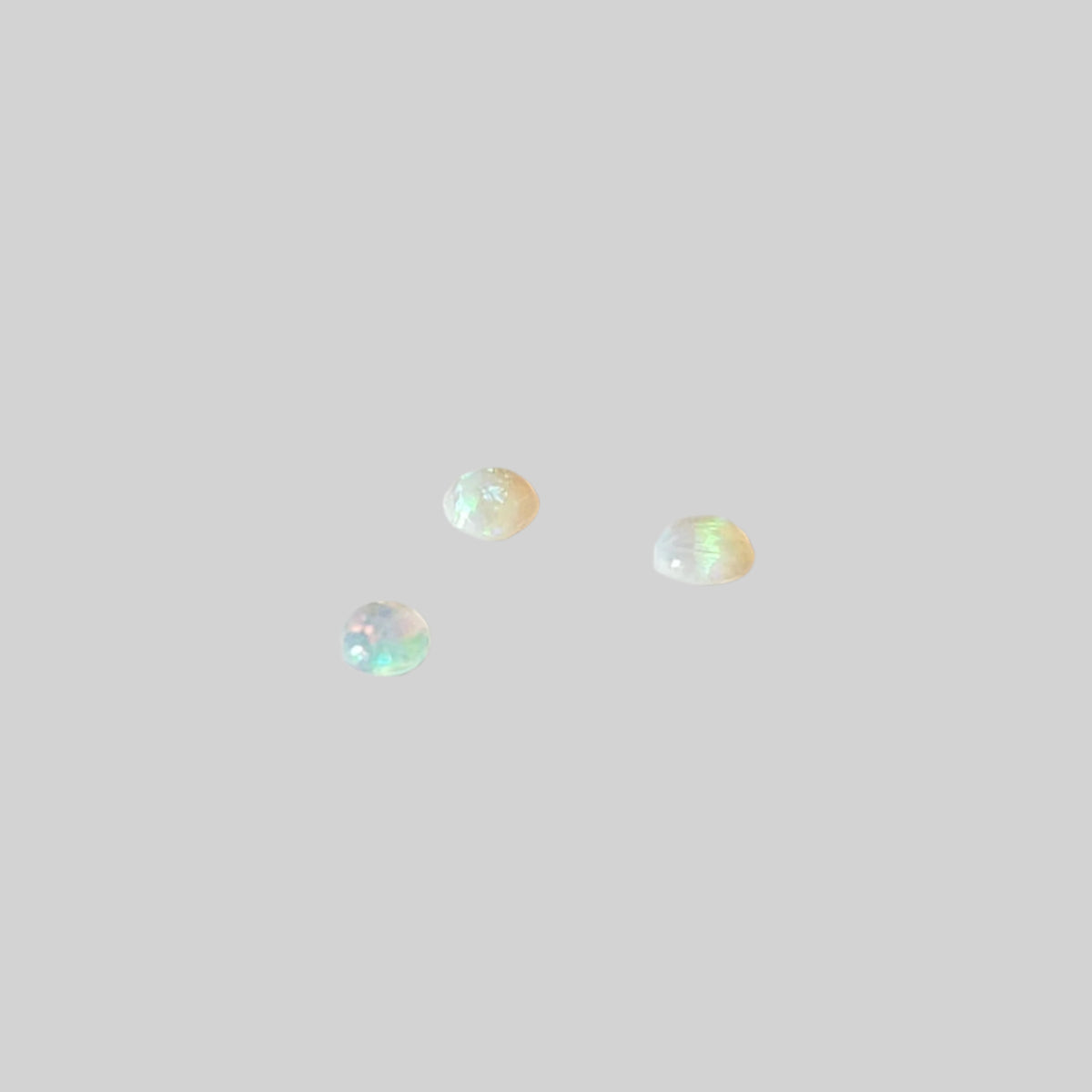  Opal | 3 Piece Lot | Round Cabochon | White Rainbow | 1.6-1.7mm SO24 2
