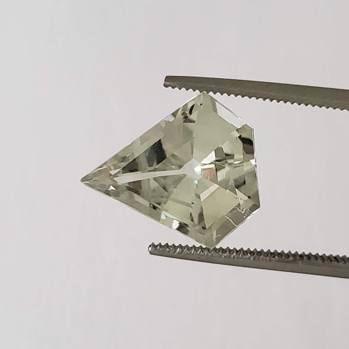  Prasiolite | Green Amethyst | Kite Shape Cut | Light Green | 13.7x12mm 4.7ct 6