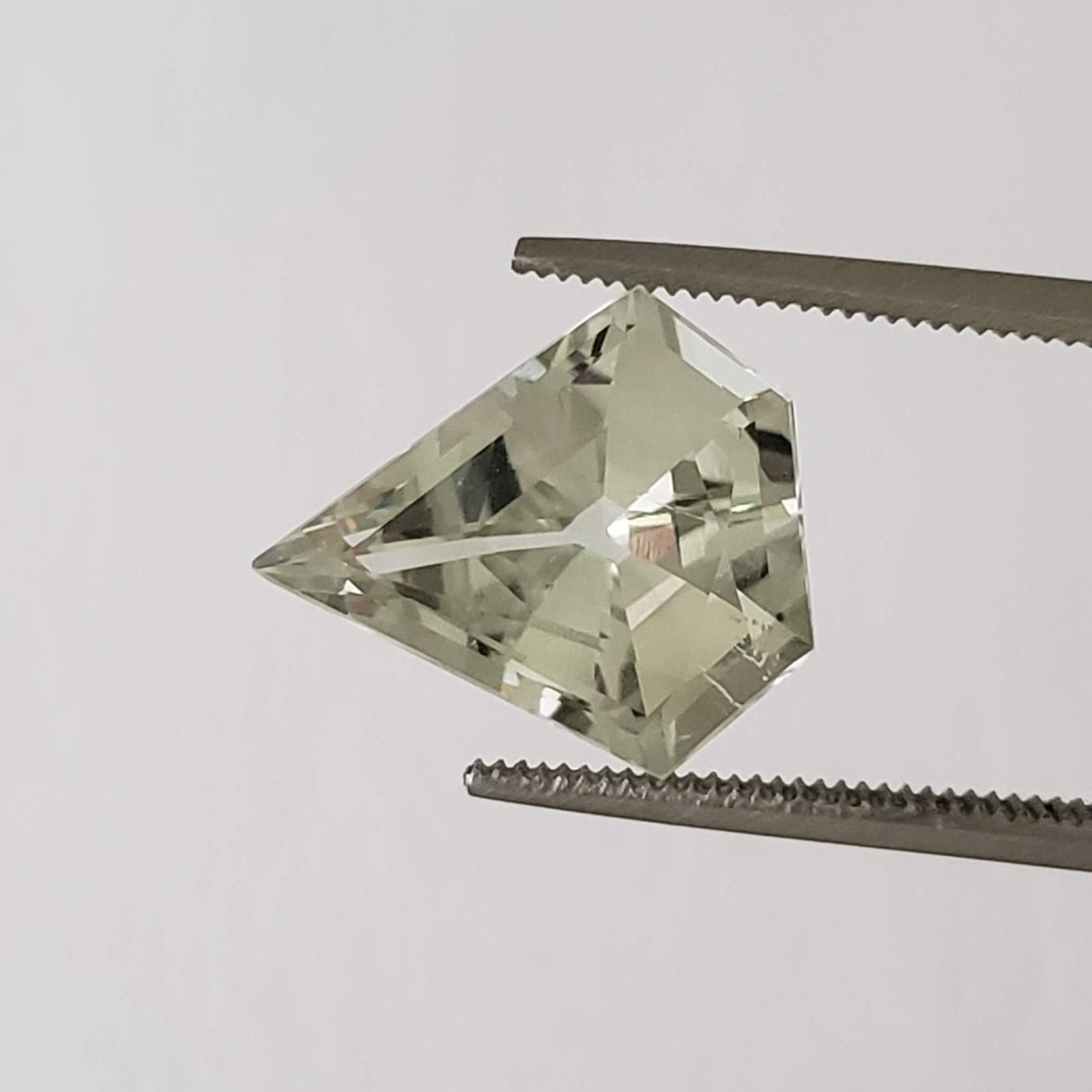  Prasiolite | Green Amethyst | Kite Shape Cut | Light Green | 13.7x12mm 4.7ct 6