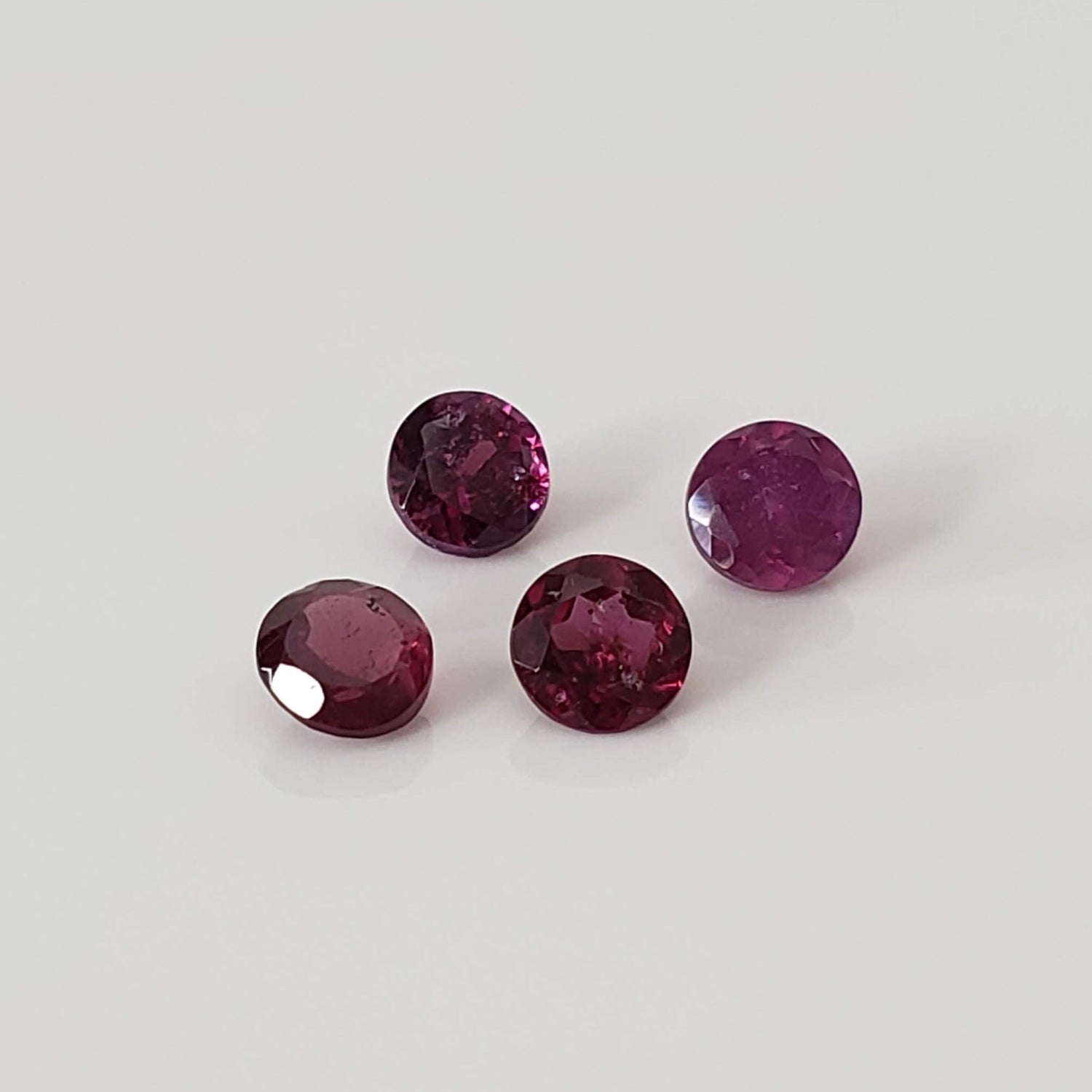  Rhodolite Garnet | 4 Piece Lot | Round Cut | Reddish Purple | 4mm 