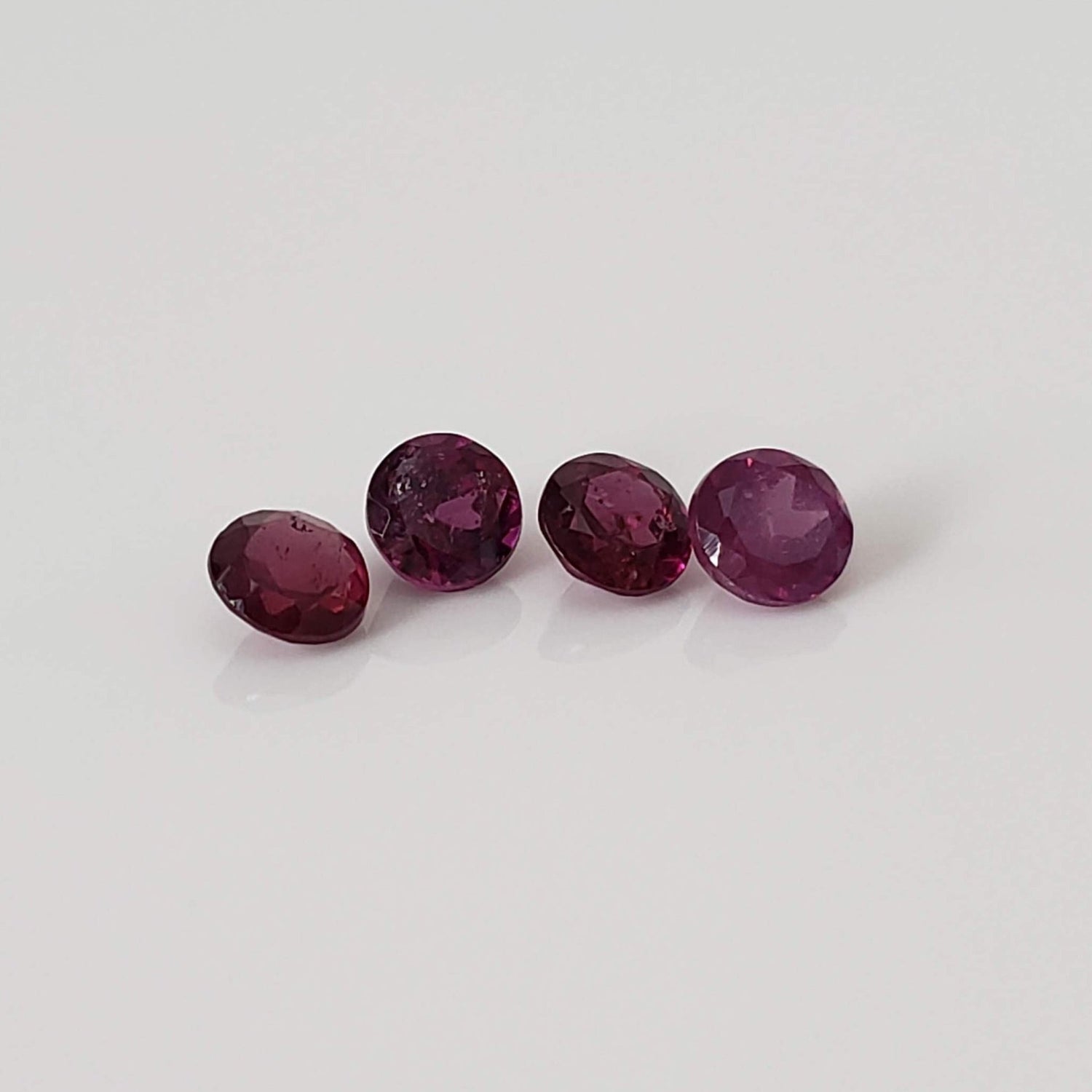  Rhodolite Garnet | 4 Piece Lot | Round Cut | Reddish Purple | 4mm 1