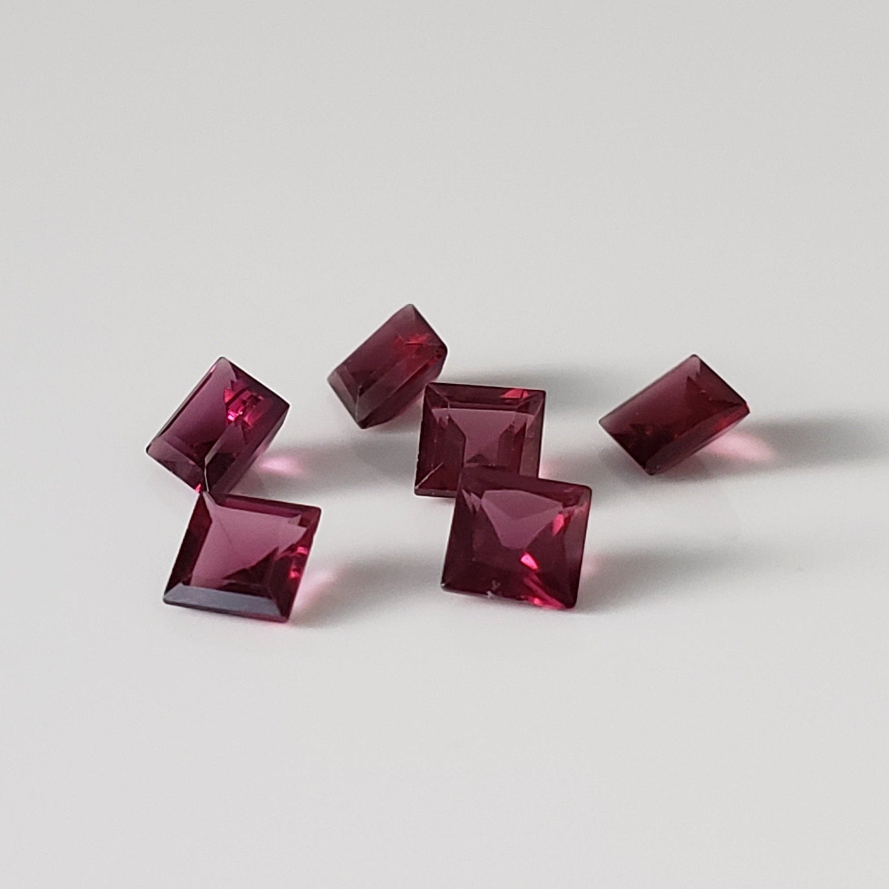  Rhodolite Garnet | 6 Piece Lot | Square Cut | Reddish Purple | 2.6tcw 2