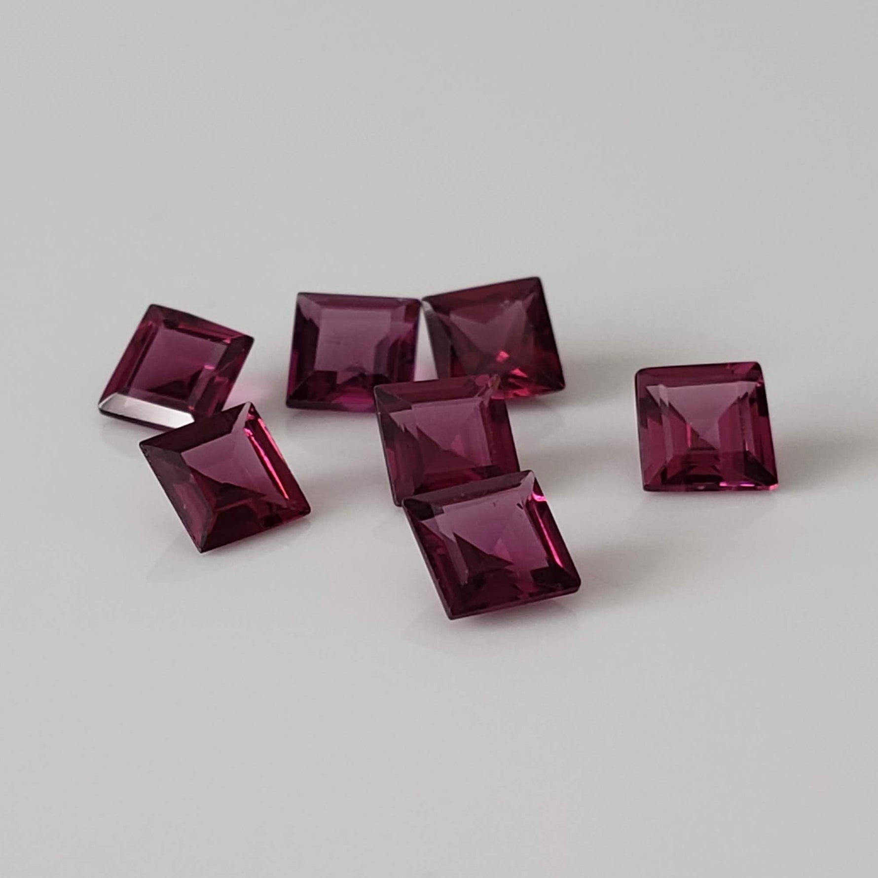 Rhodolite Garnet | 7 Piece Lot | Square Cut | Reddish Purple | 2.5tcw 2