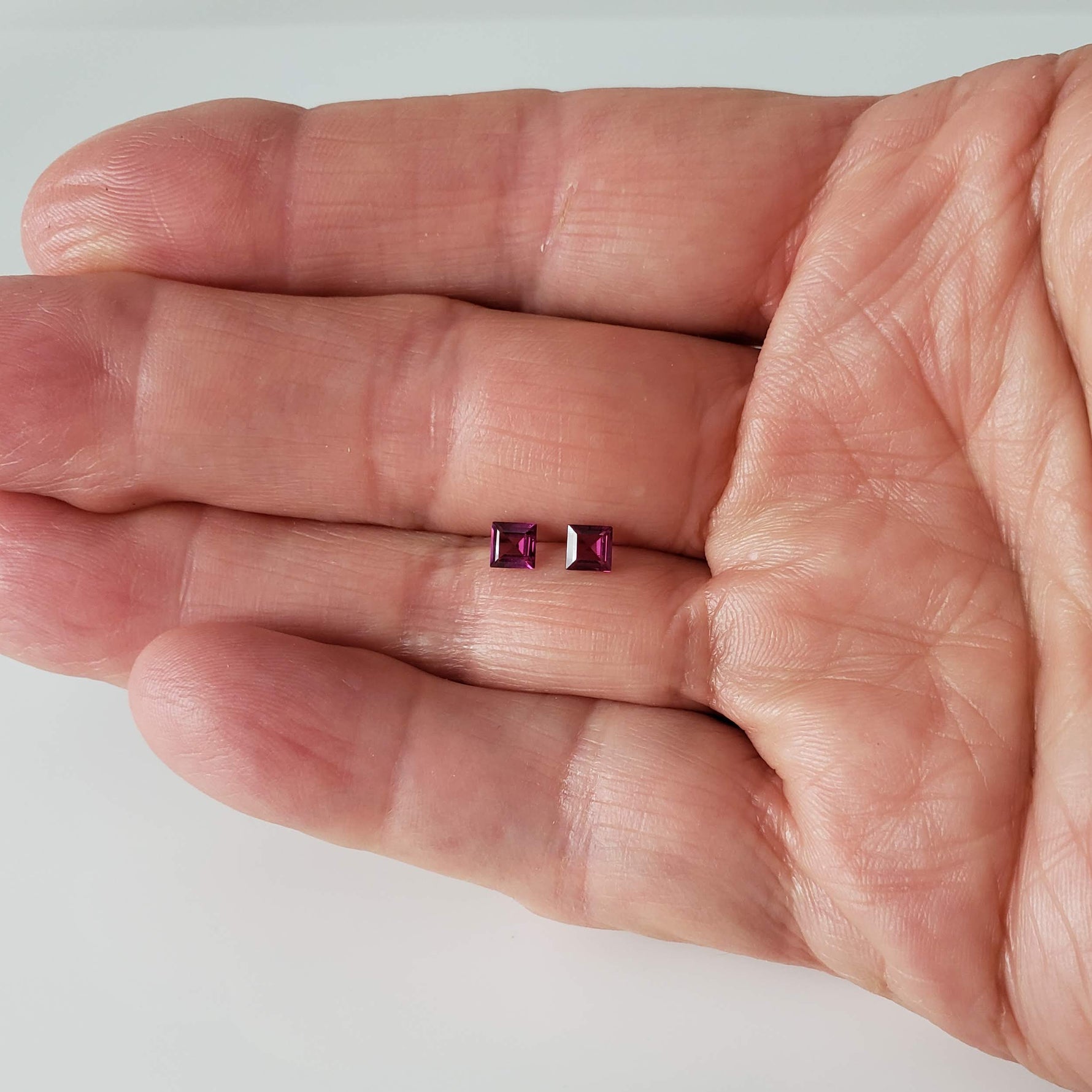 Rhodolite Garnet | 7 Piece Lot | Square Cut | Reddish Purple | 2.5tcw 5
