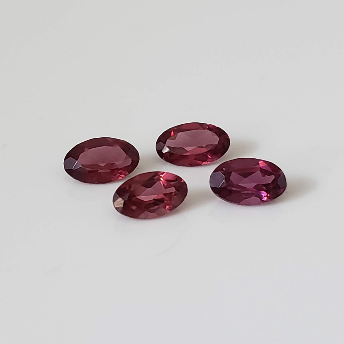 Rhodolite Garnet | 8 Piece Lot | Oval Cut | Reddish Purple | 2.63tcw | Tanzania 2