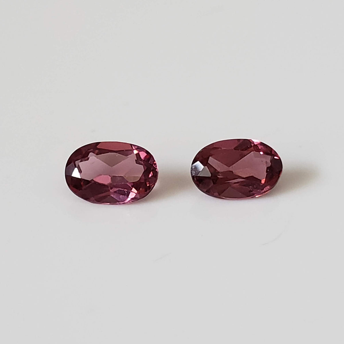 Rhodolite Garnet | 8 Piece Lot | Oval Cut | Reddish Purple | 2.63tcw | Tanzania 4