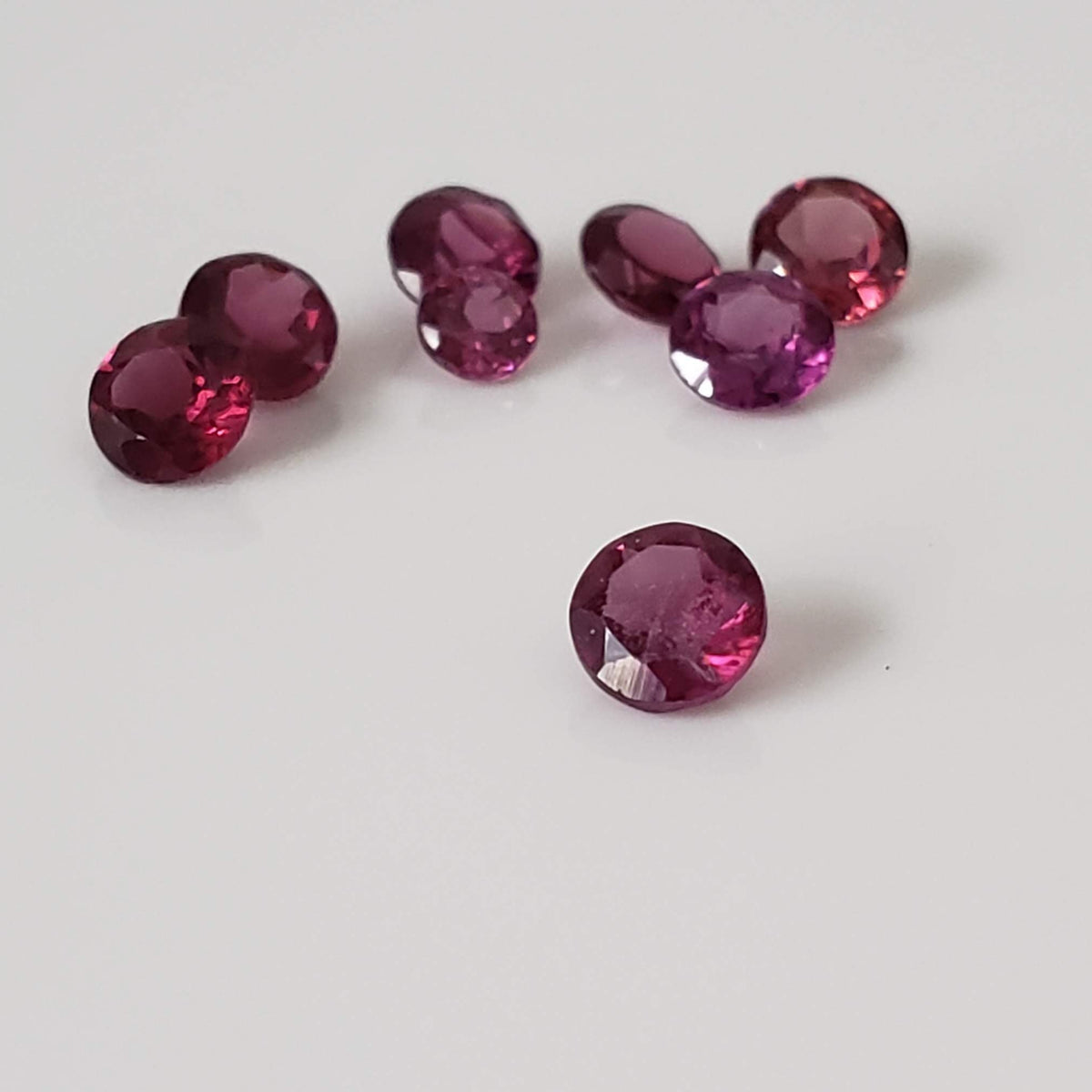  Rhodolite Garnet | 8 Piece Lot | Round Cut | Reddish Purple | 3-4mm 4
