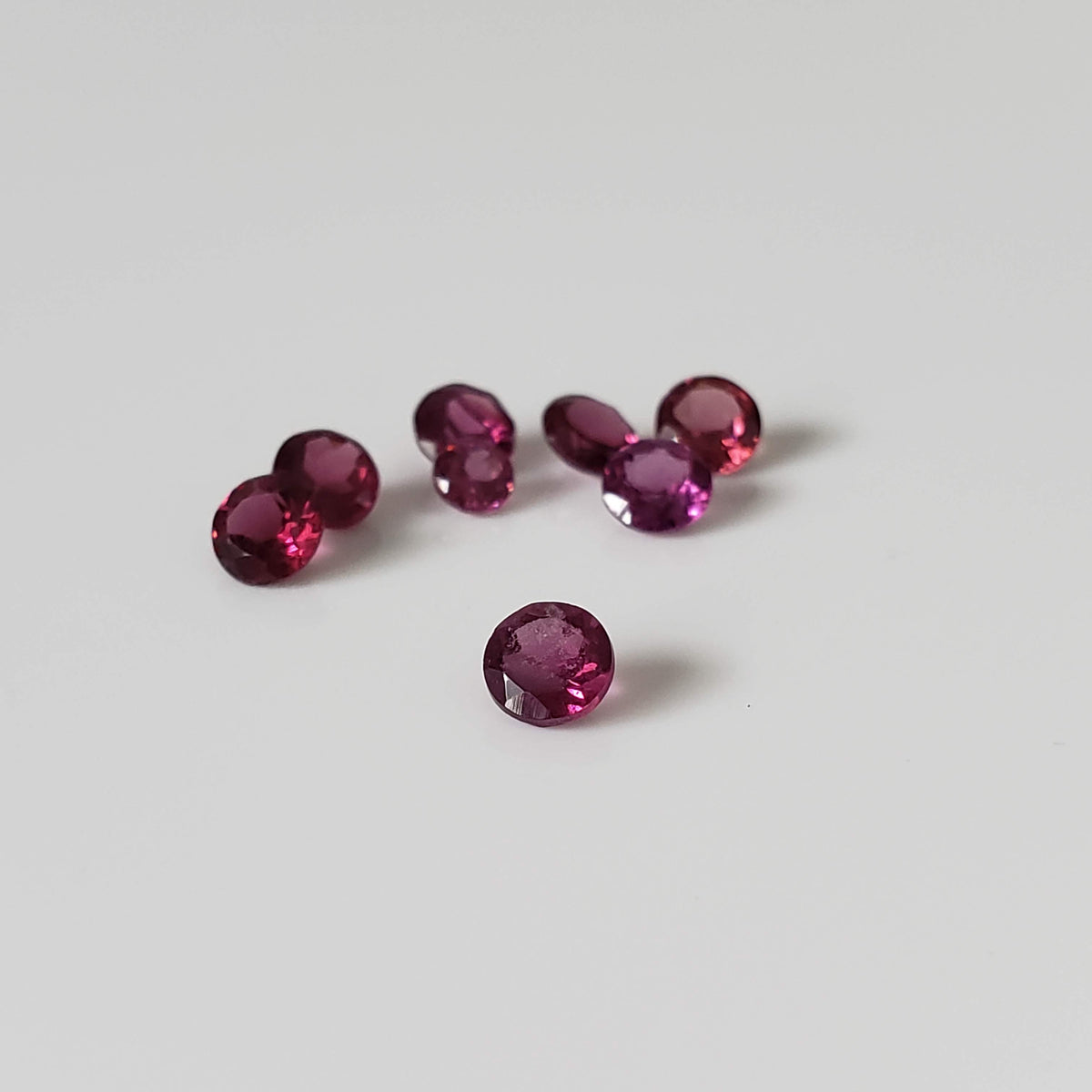  Rhodolite Garnet | 8 Piece Lot | Round Cut | Reddish Purple | 3-4mm 5