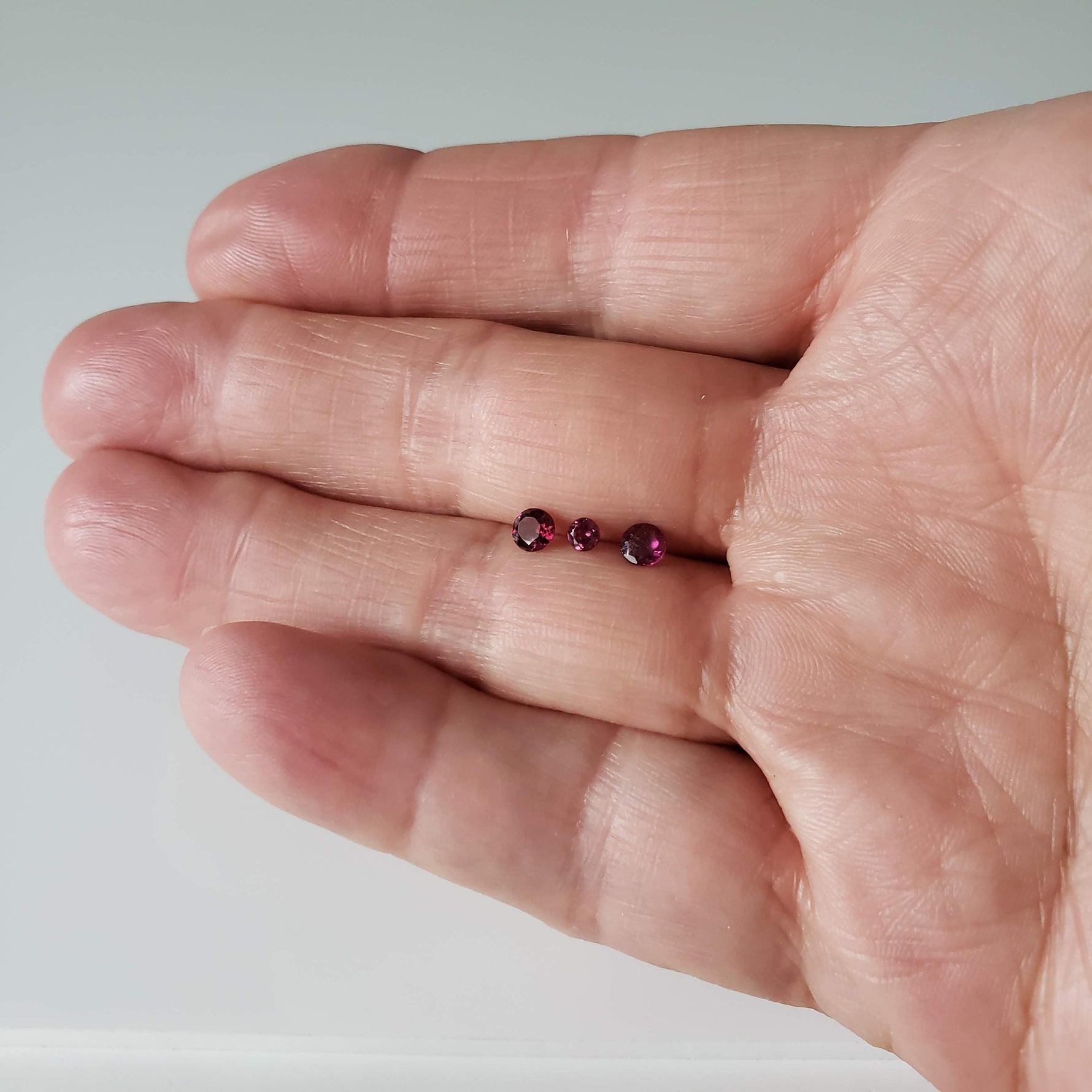  Rhodolite Garnet | 8 Piece Lot | Round Cut | Reddish Purple | 3-4mm 6