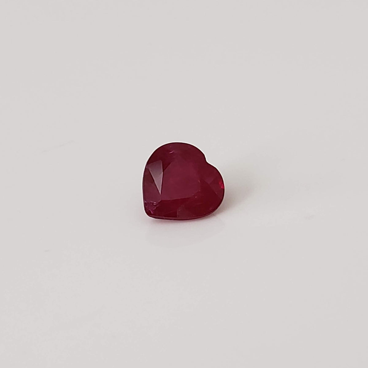 Ruby | Heart Shape Cut | Blood Red | 5.2mm, 0.6ct 2