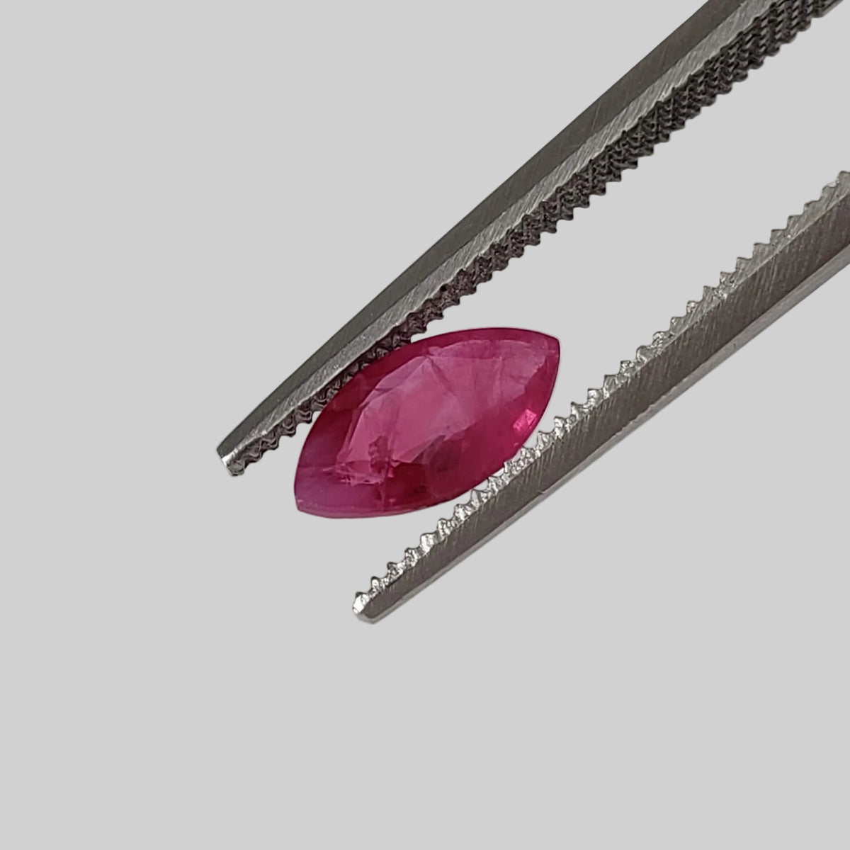 Ruby | Marquise Cut | Pigeon Blood Red | 8x4mm 2