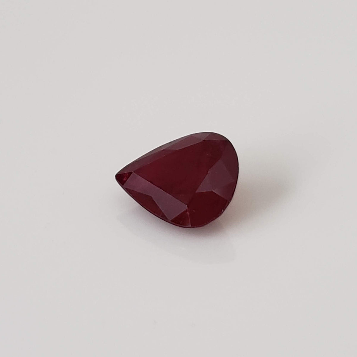  Ruby | Pear Shape Cut | Pigeon Blood Red | 8.5x7mm 1.65ct | Africa 3