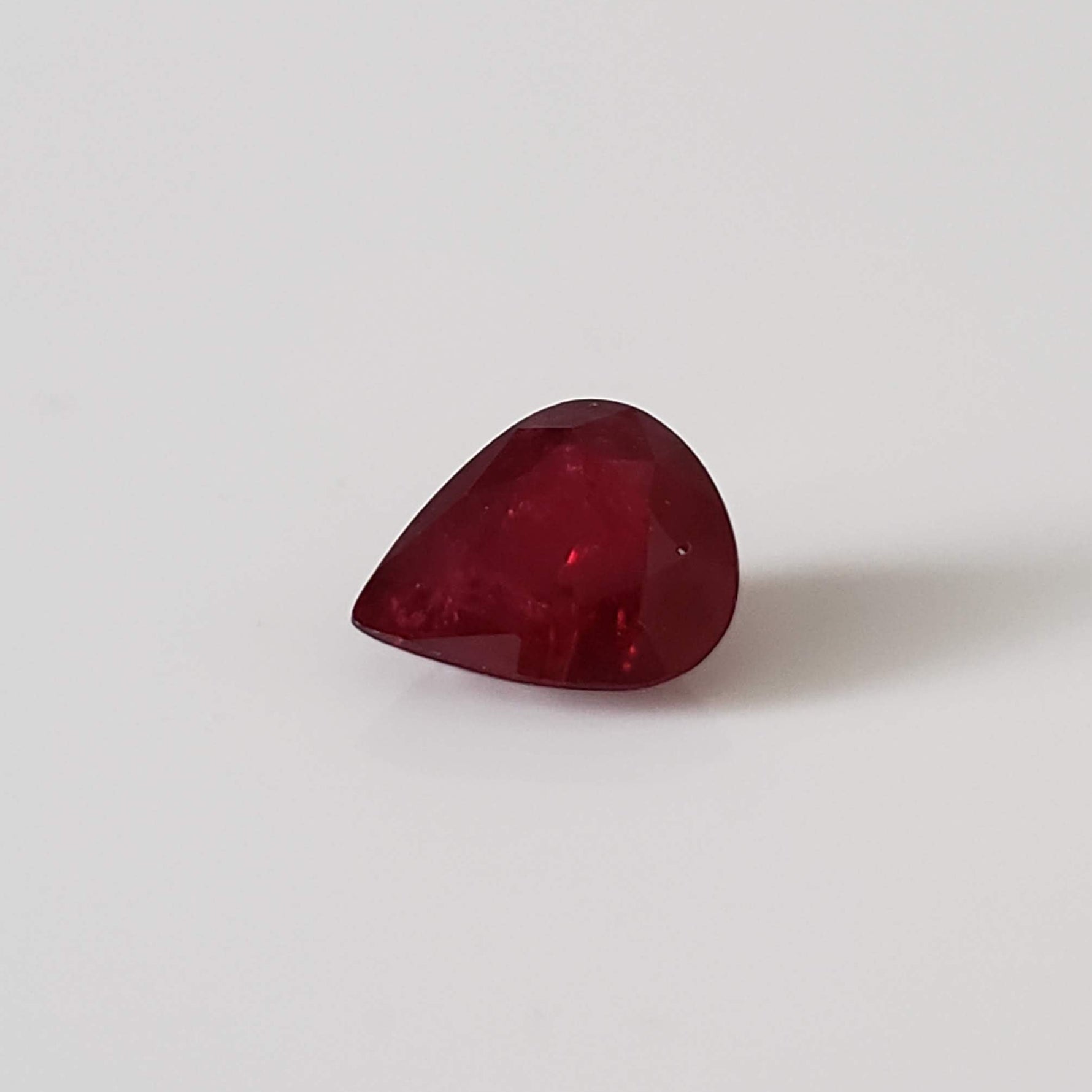  Ruby | Pear Shape Cut | Pigeon Blood Red | 8.5x7mm 1.65ct | Africa 4
