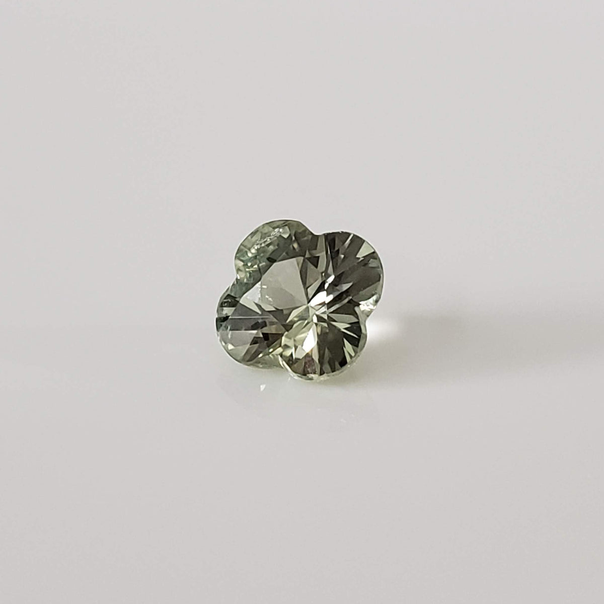  Sapphire | Flower Shape Diamond Cut | Green | 6.5mm 1.52ct | Africa 2