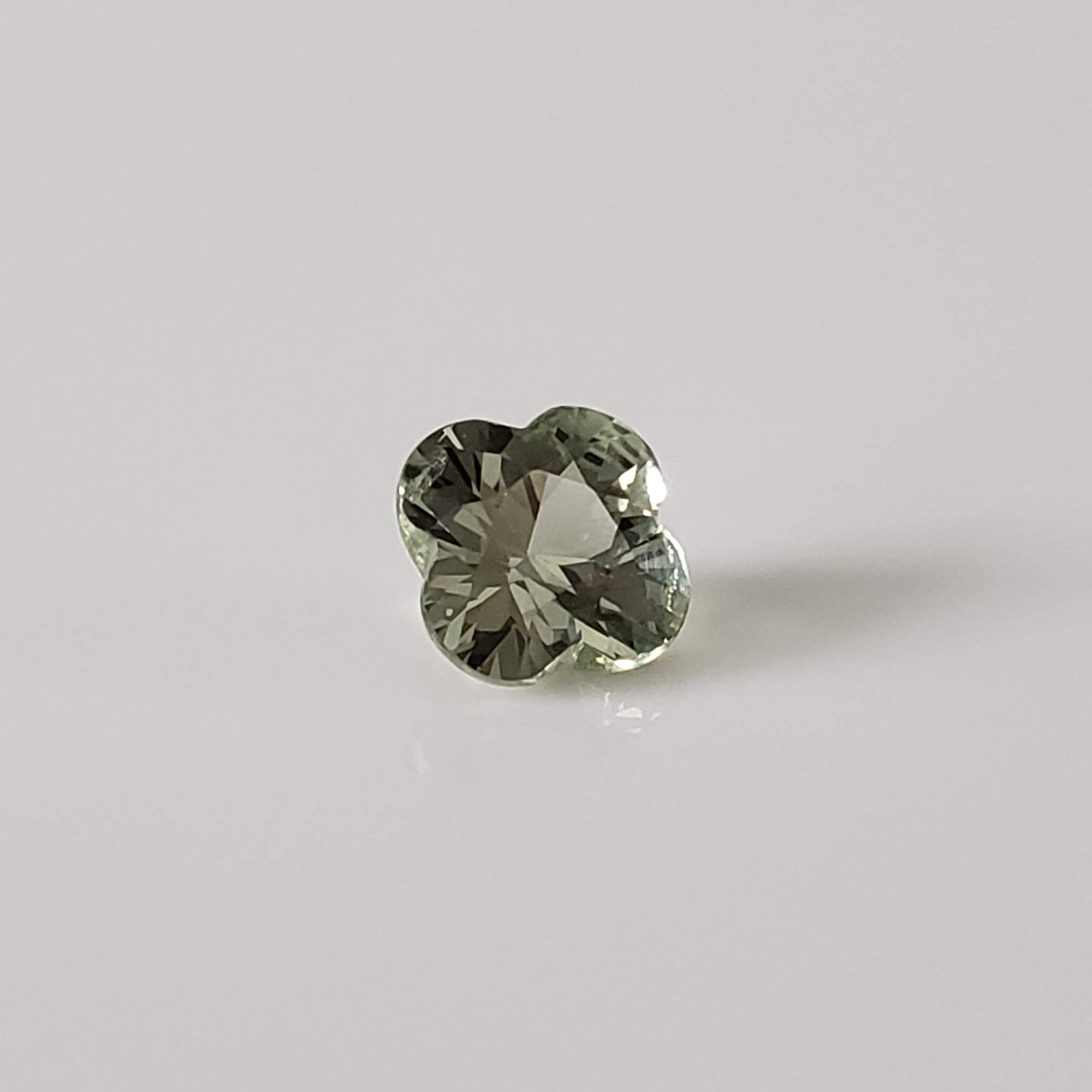  Sapphire | Flower Shape Diamond Cut | Green | 6.5mm 1.52ct | Africa 3