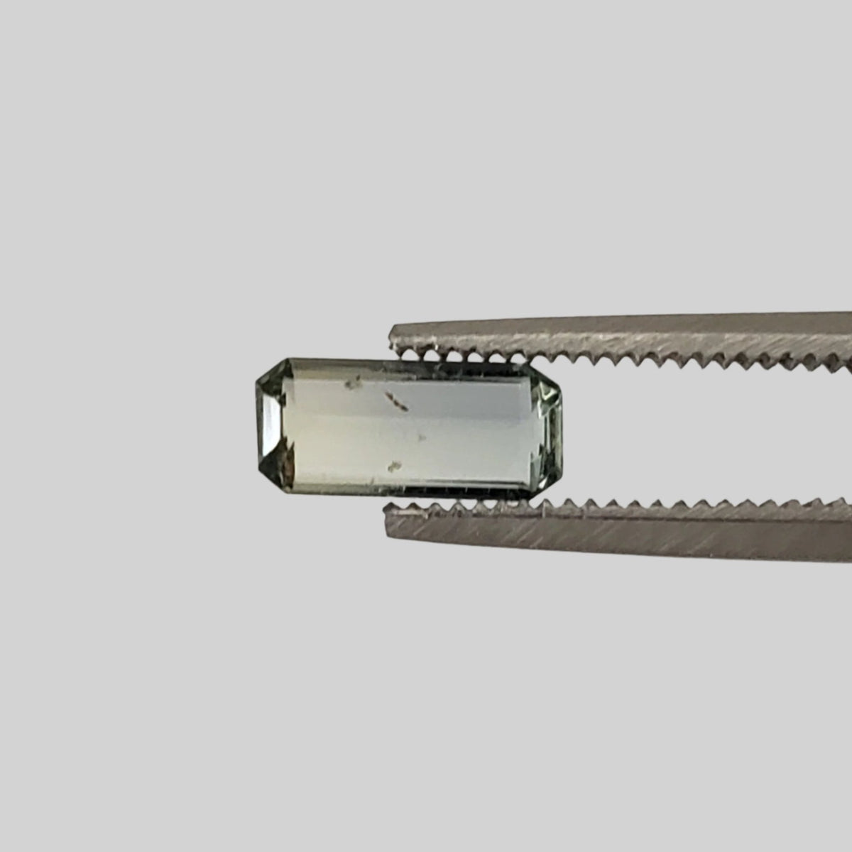  Sapphire | Octagon Cut | Bi-Color Green | 7.5x3.3mm 0.6ct 1