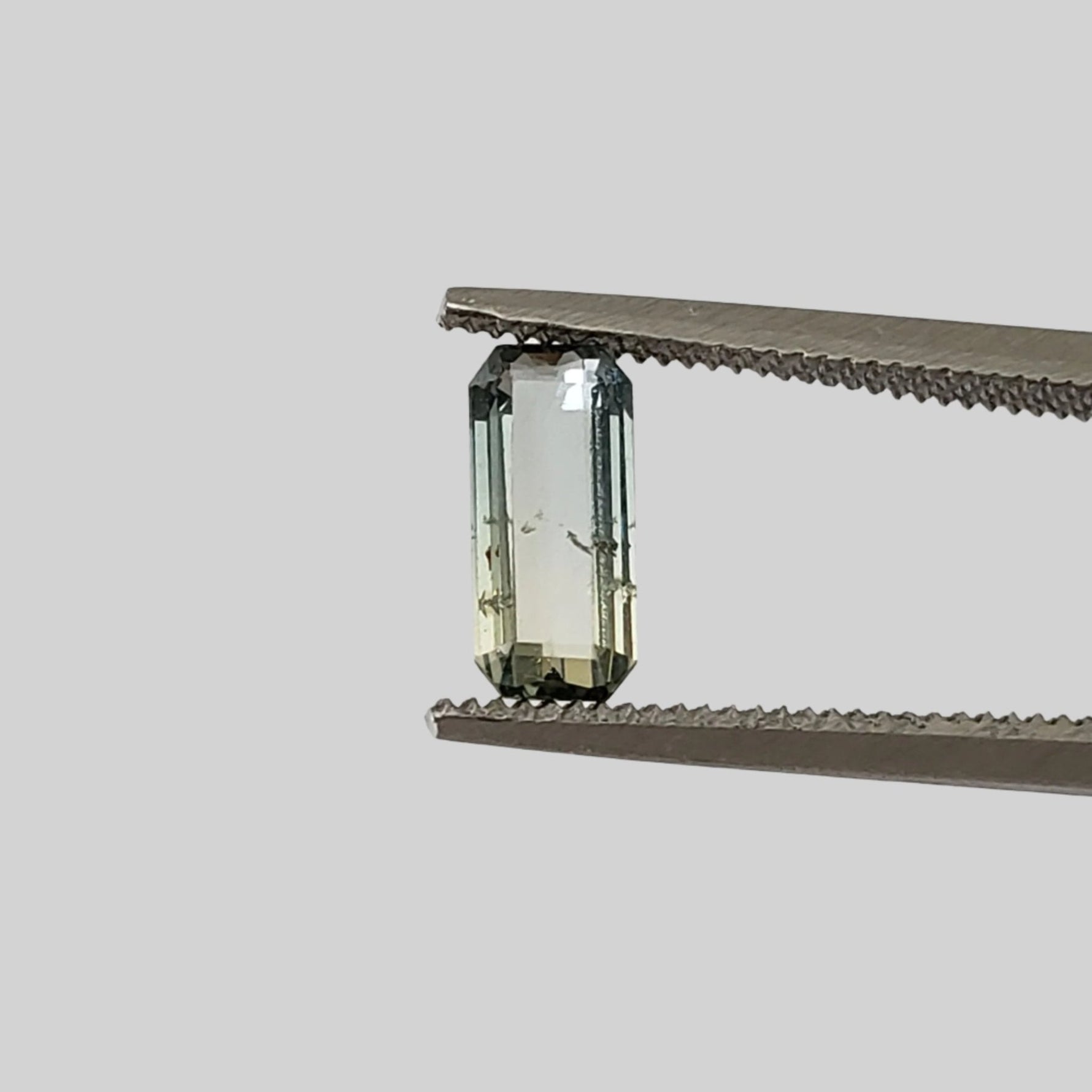  Sapphire | Octagon Cut | Bi-Color Green | 7.5x3.3mm 0.6ct 2