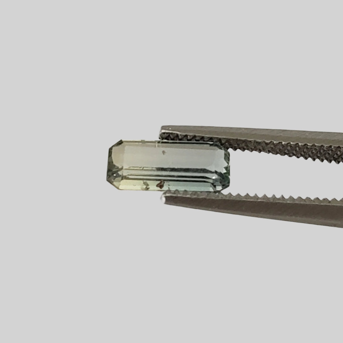  Sapphire | Octagon Cut | Bi-Color Green | 7.5x3.3mm 0.6ct 3