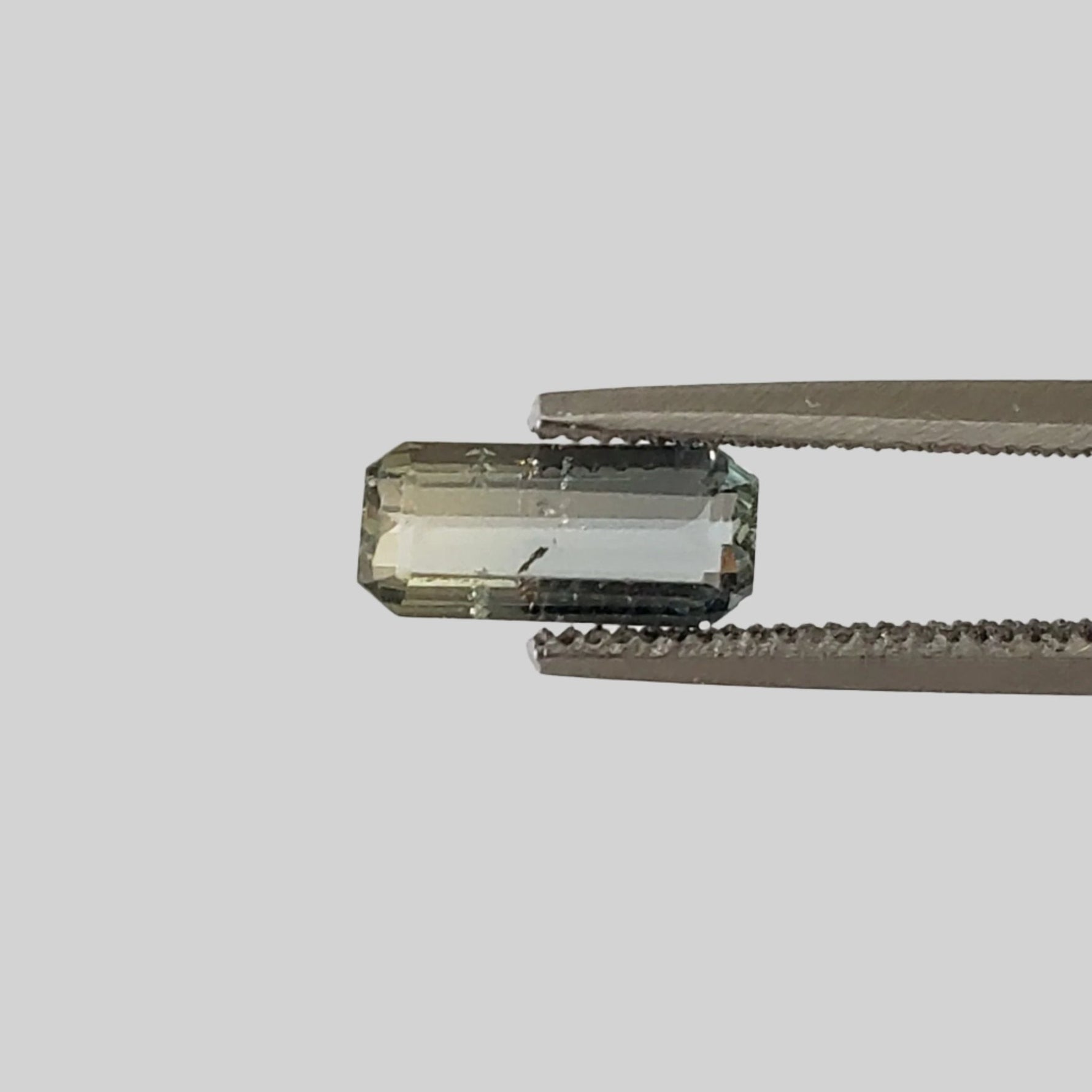  Sapphire | Octagon Cut | Bi-Color Green | 7.5x3.3mm 0.6ct 4