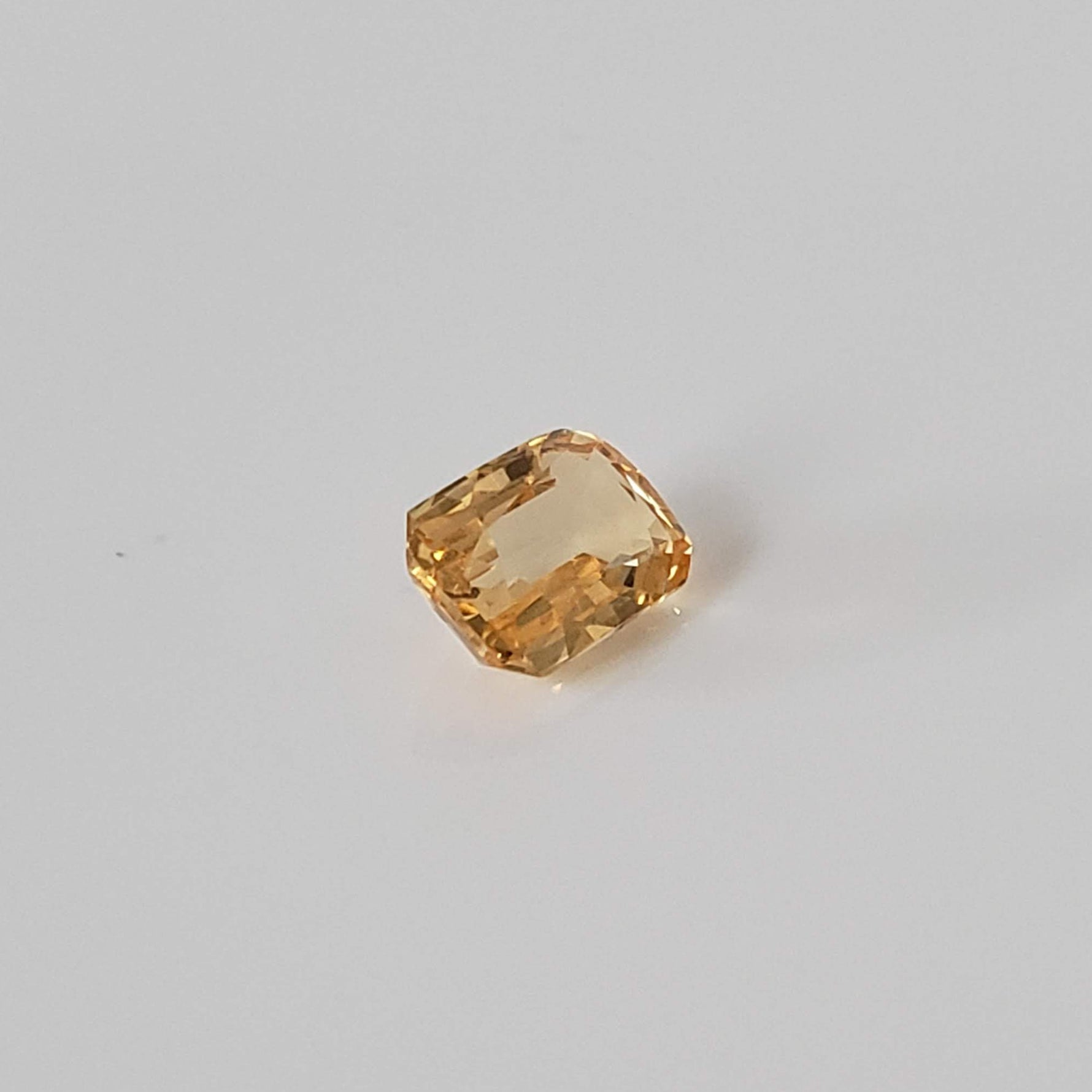  Sapphire | Octagon Cut | Golden | 5x3.7mm, 0.53ct 3