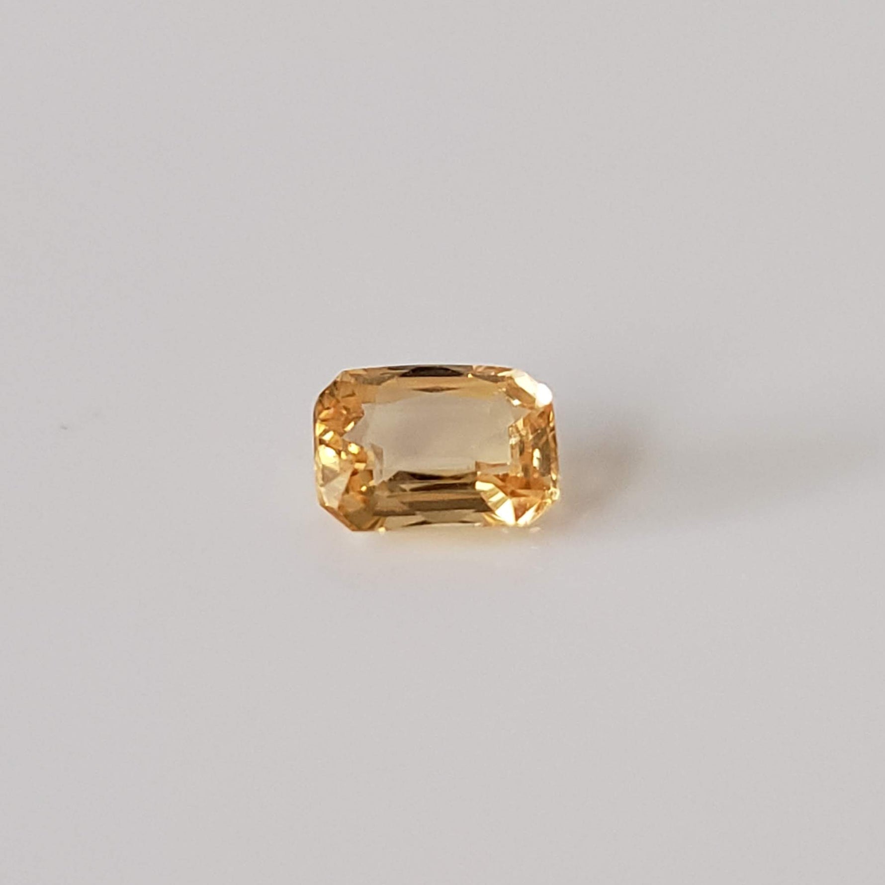  Sapphire | Octagon Cut | Golden | 5x3.7mm, 0.53ct 4