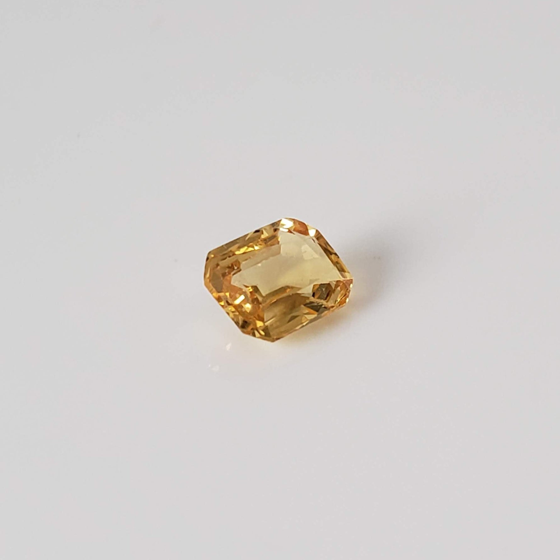 Sapphire | Octagon Cut | Golden Yellow | 5x4mm, 0.53ct 2