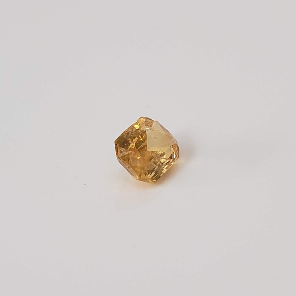 Sapphire | Octagon Cut | Golden Yellow | 6x4.3mm, 0.75ct 3
