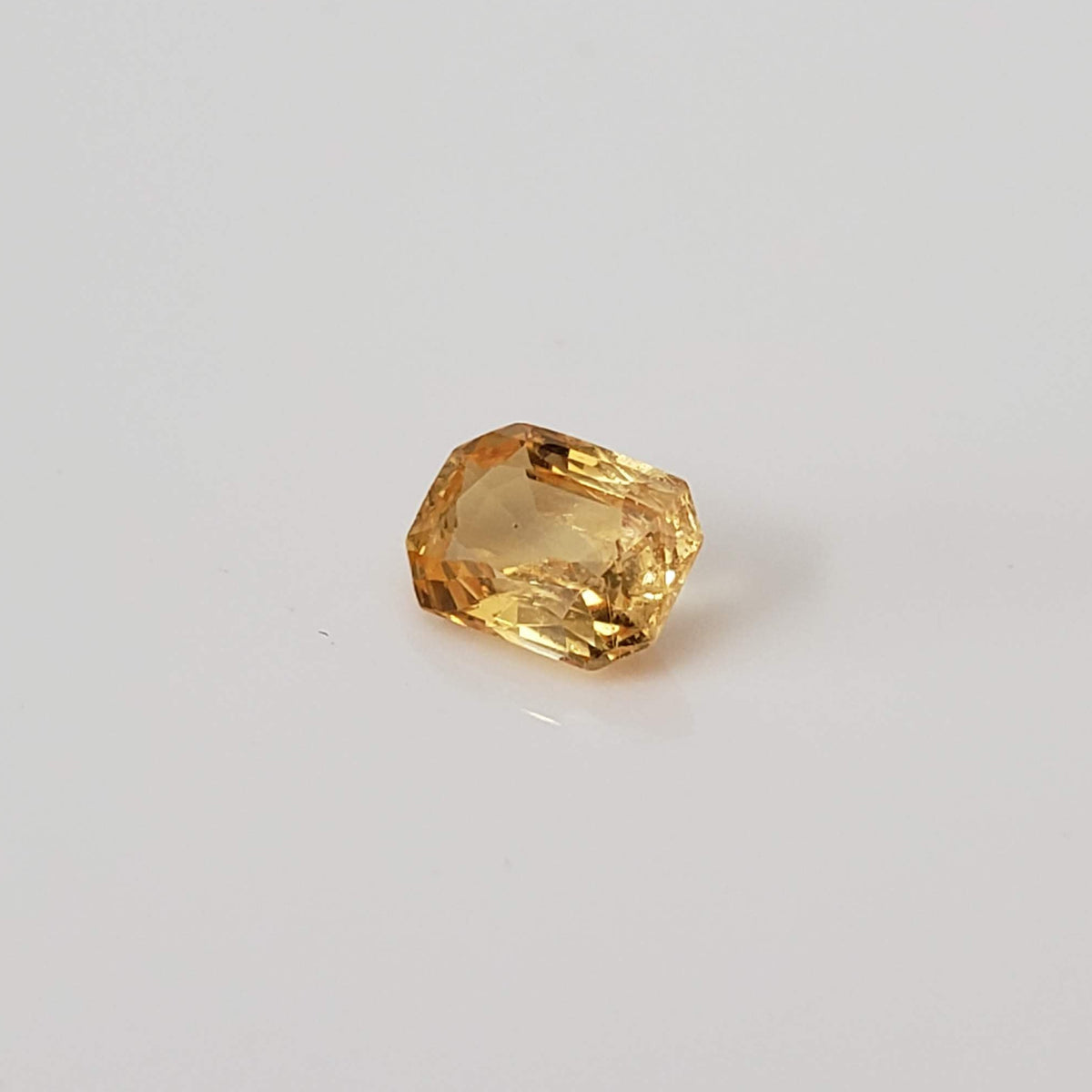 Sapphire | Octagon Cut | Golden Yellow | 6x4.3mm, 0.75ct 2