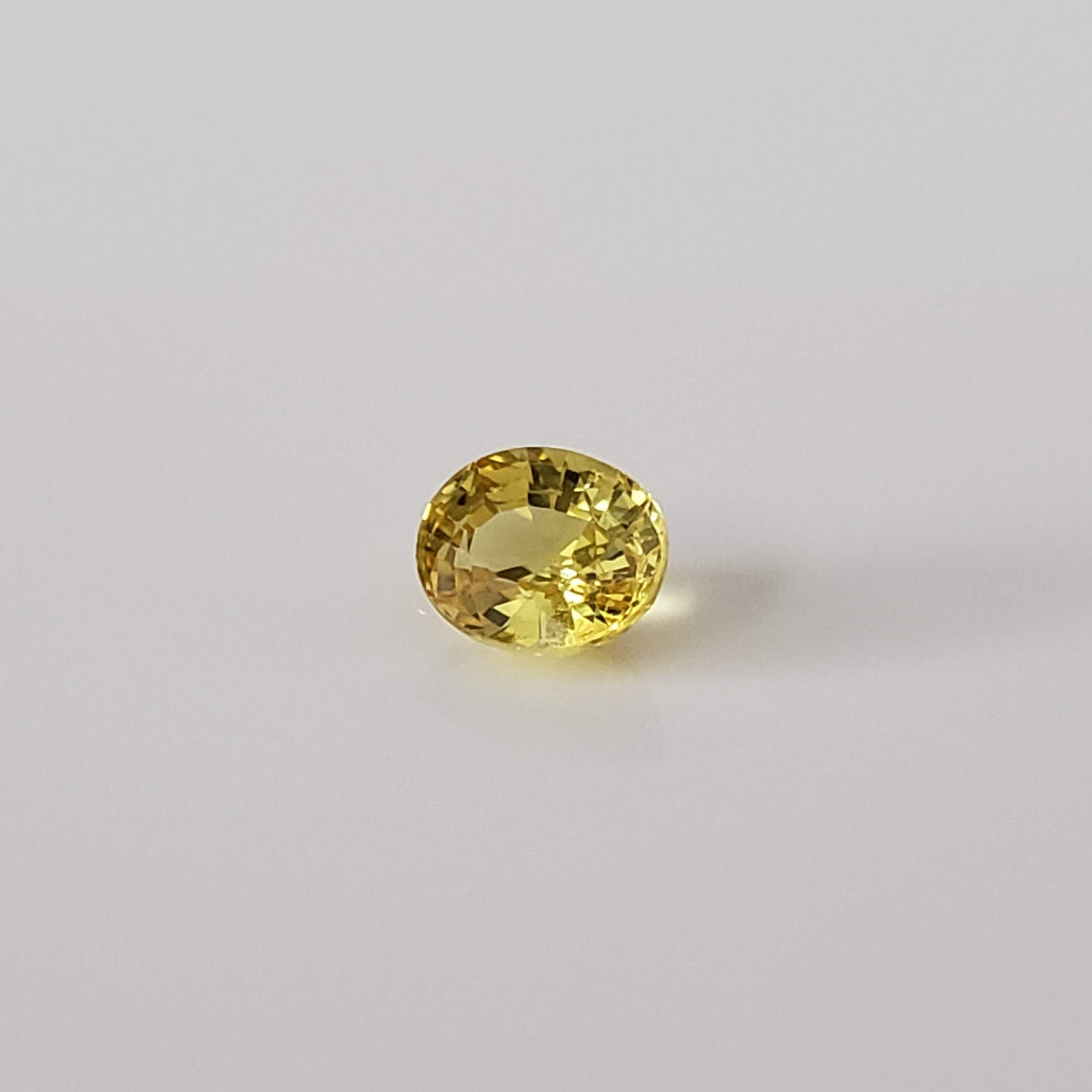  Sapphire | Oval Cut | Canary Yellow | 6.1x5.1mm 1.03ct 6