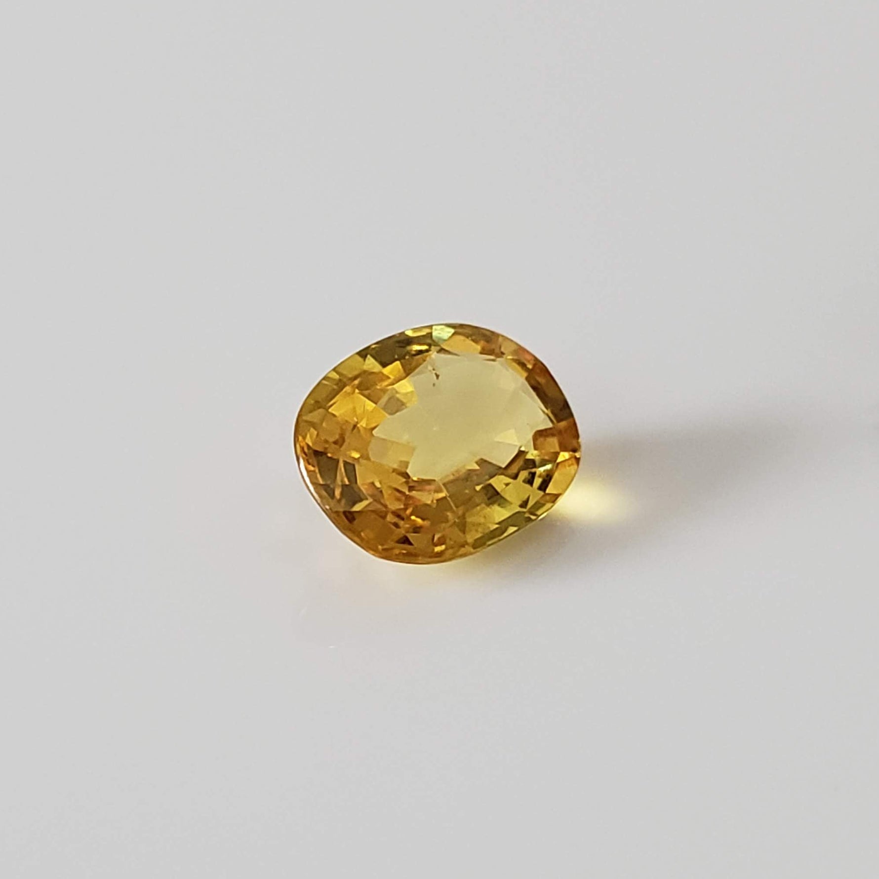  Sapphire | Oval Cut | Canary Yellow | 7.5x5.5mm 1.09ct 3