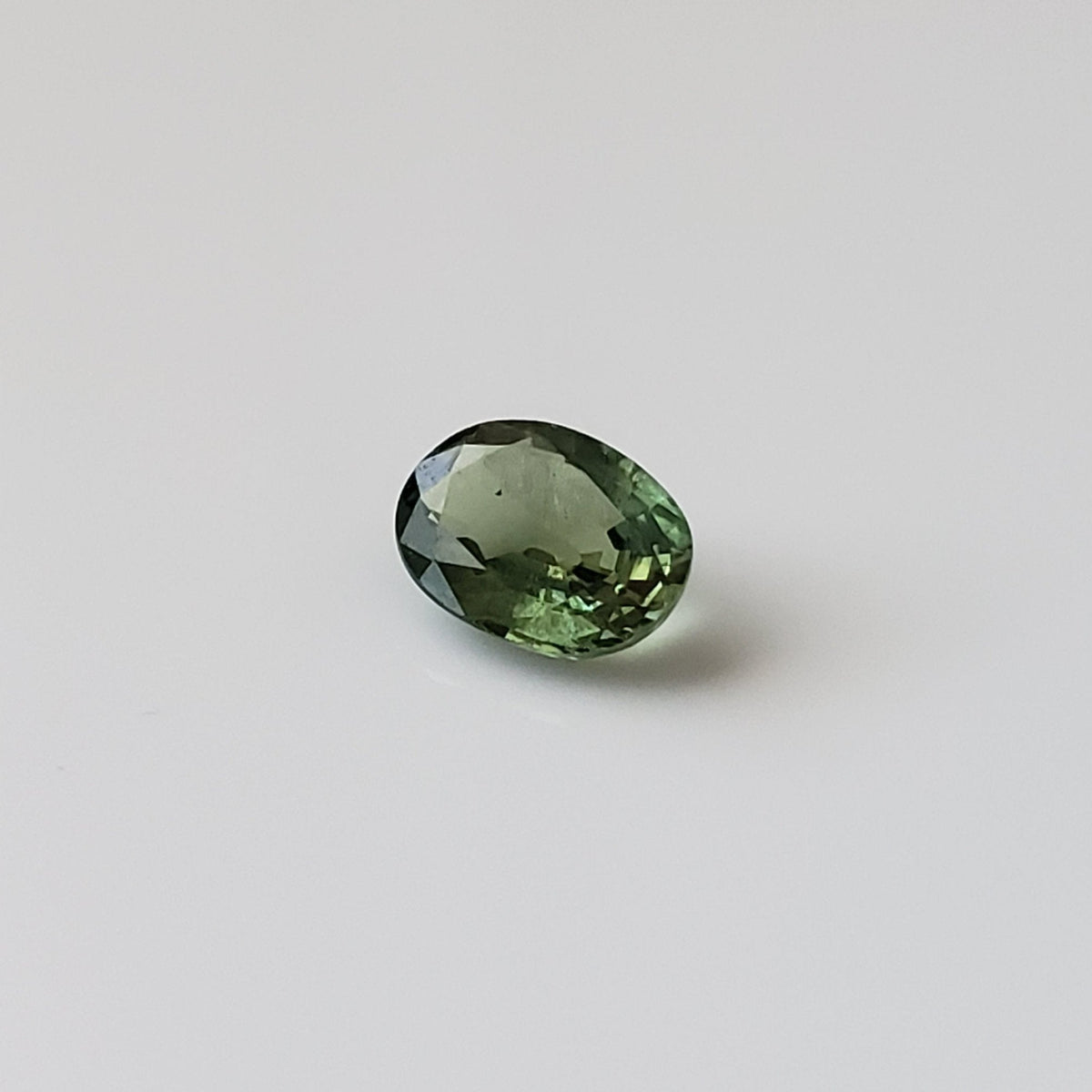  Sapphire | Oval Cut | Green | 6.7x5mm 0.8ct 3