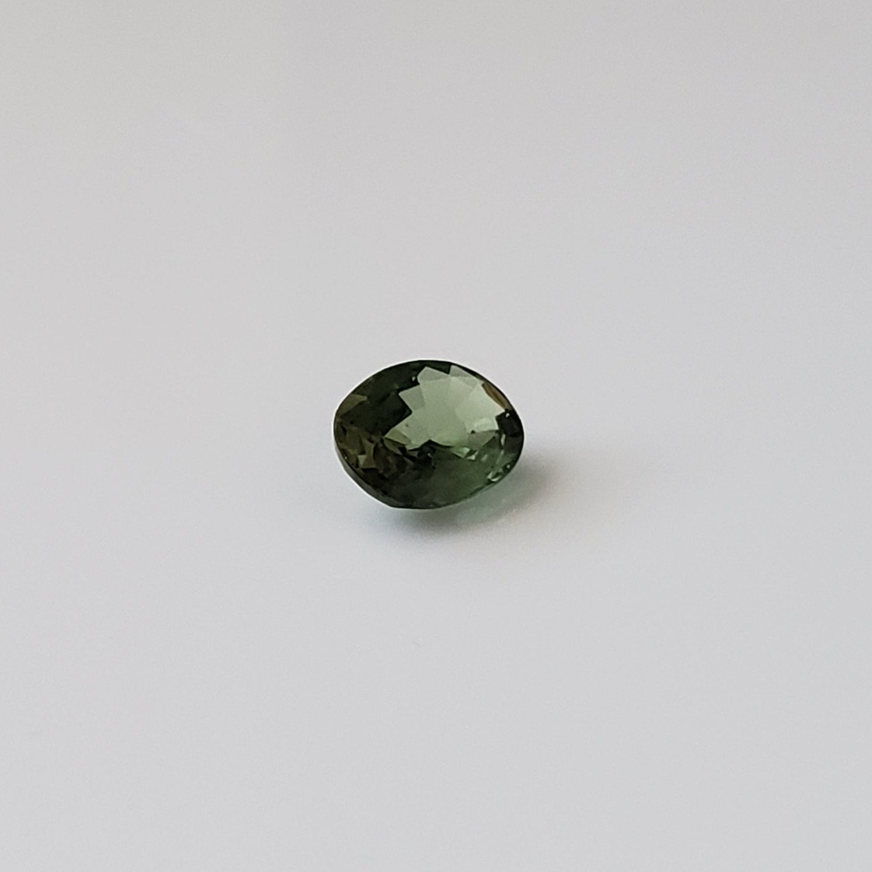  Sapphire | Oval Cut | Green | 6.7x5mm 0.8ct 5