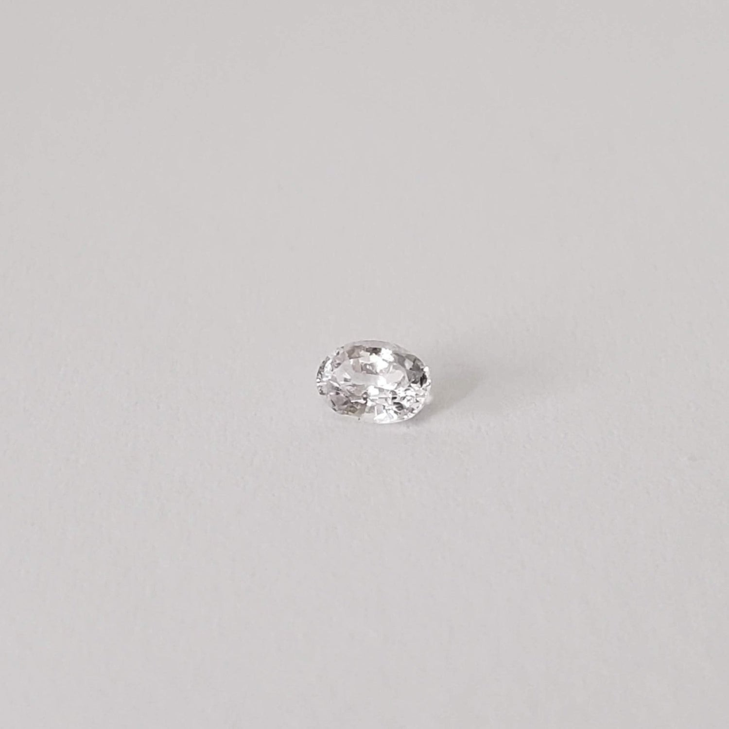  Sapphire | Oval Cut | White | 4x3mm | SO24 