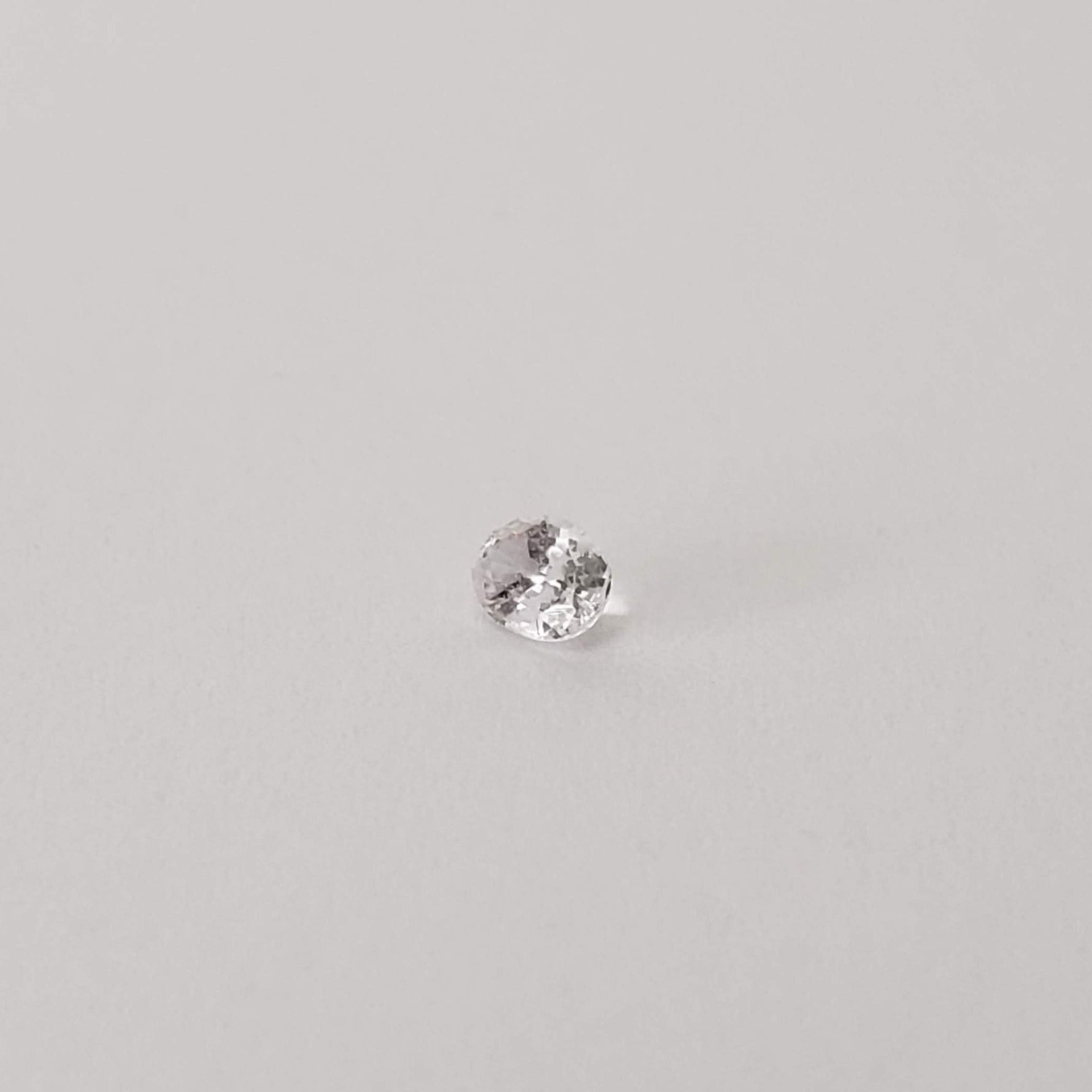  Sapphire | Oval Cut | White | 4x3mm | SO24 2