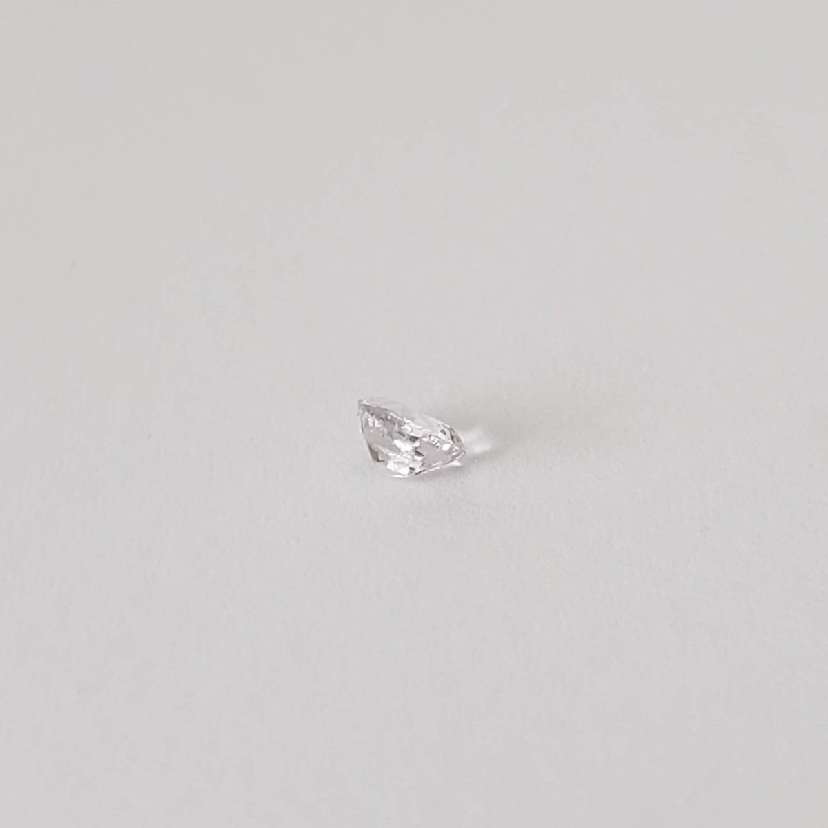  Sapphire | Oval Cut | White | 4x3mm | SO24 3