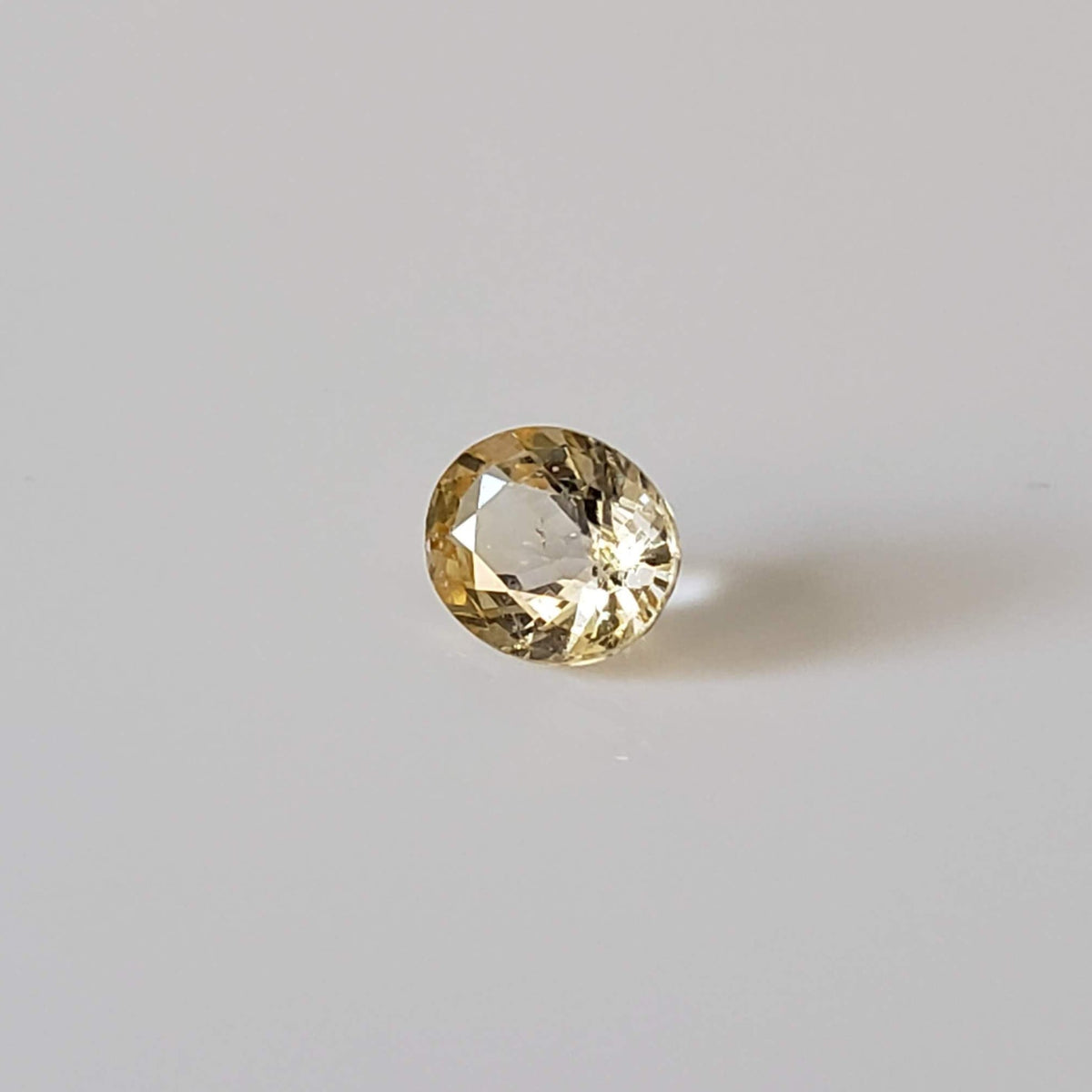  Sapphire | Oval Cut | Yellow | 5.5x4.3mm 0.58ct 3