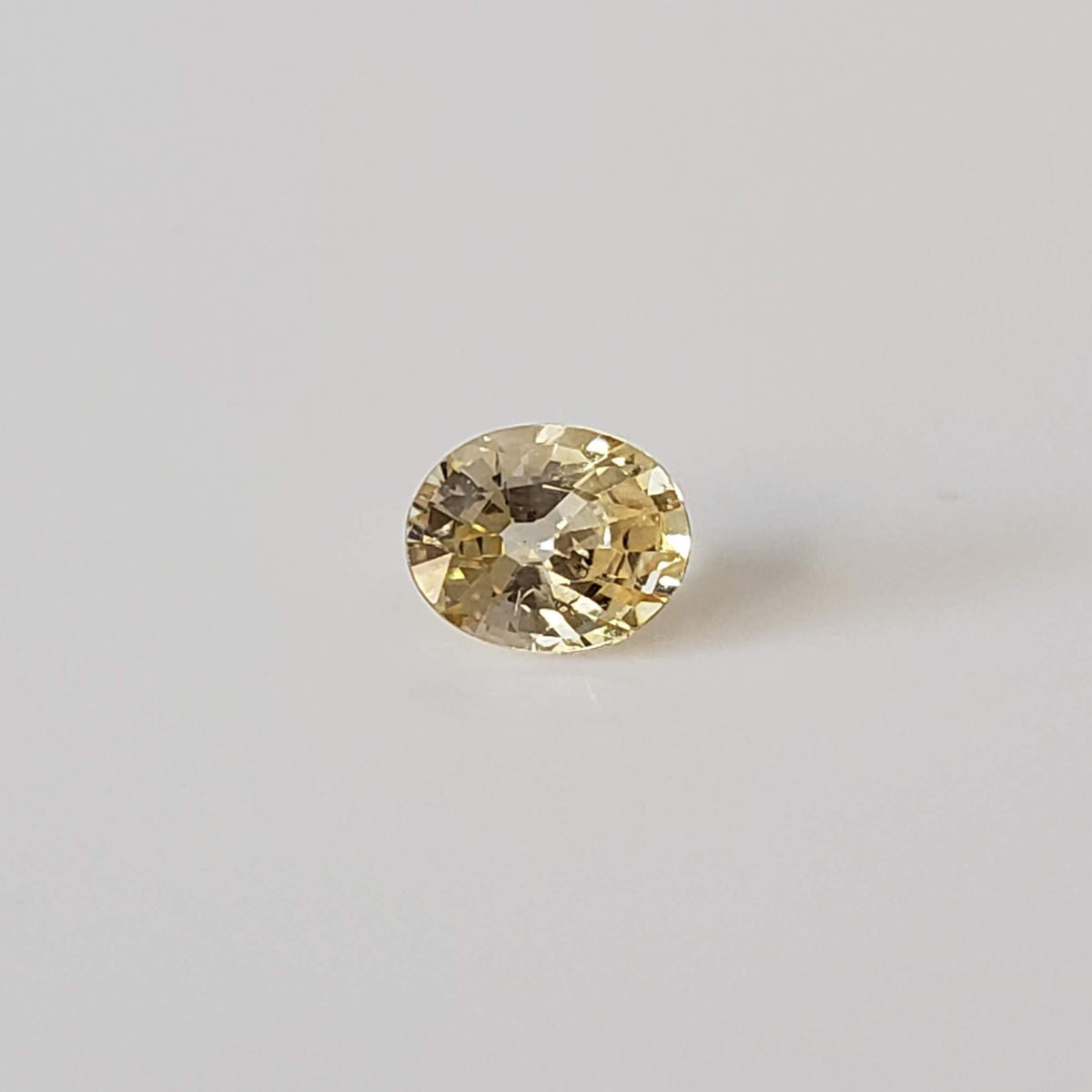  Sapphire | Oval Cut | Yellow | 5.5x4.3mm 0.58ct 2